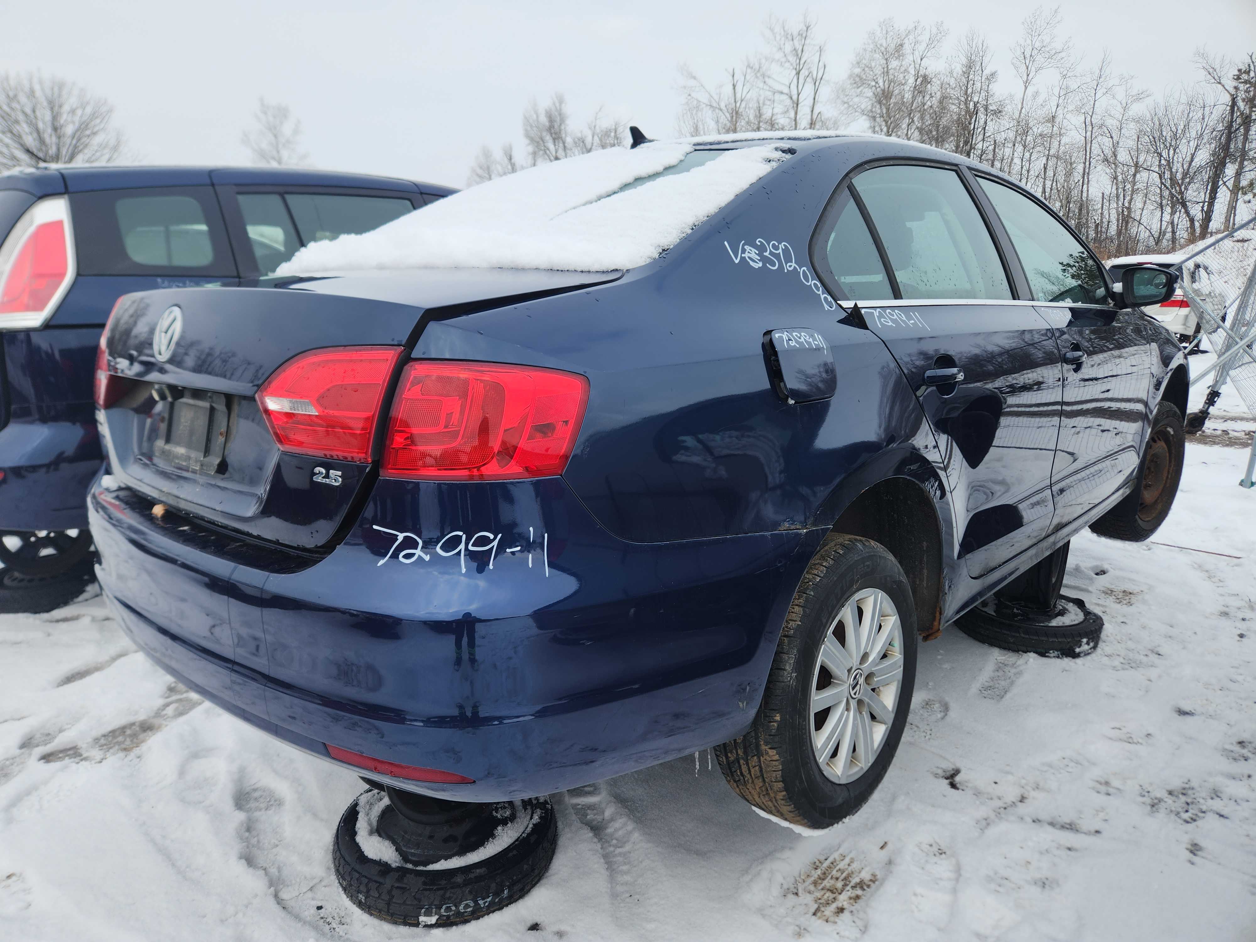 VOLKSWAGEN JETTA 2011