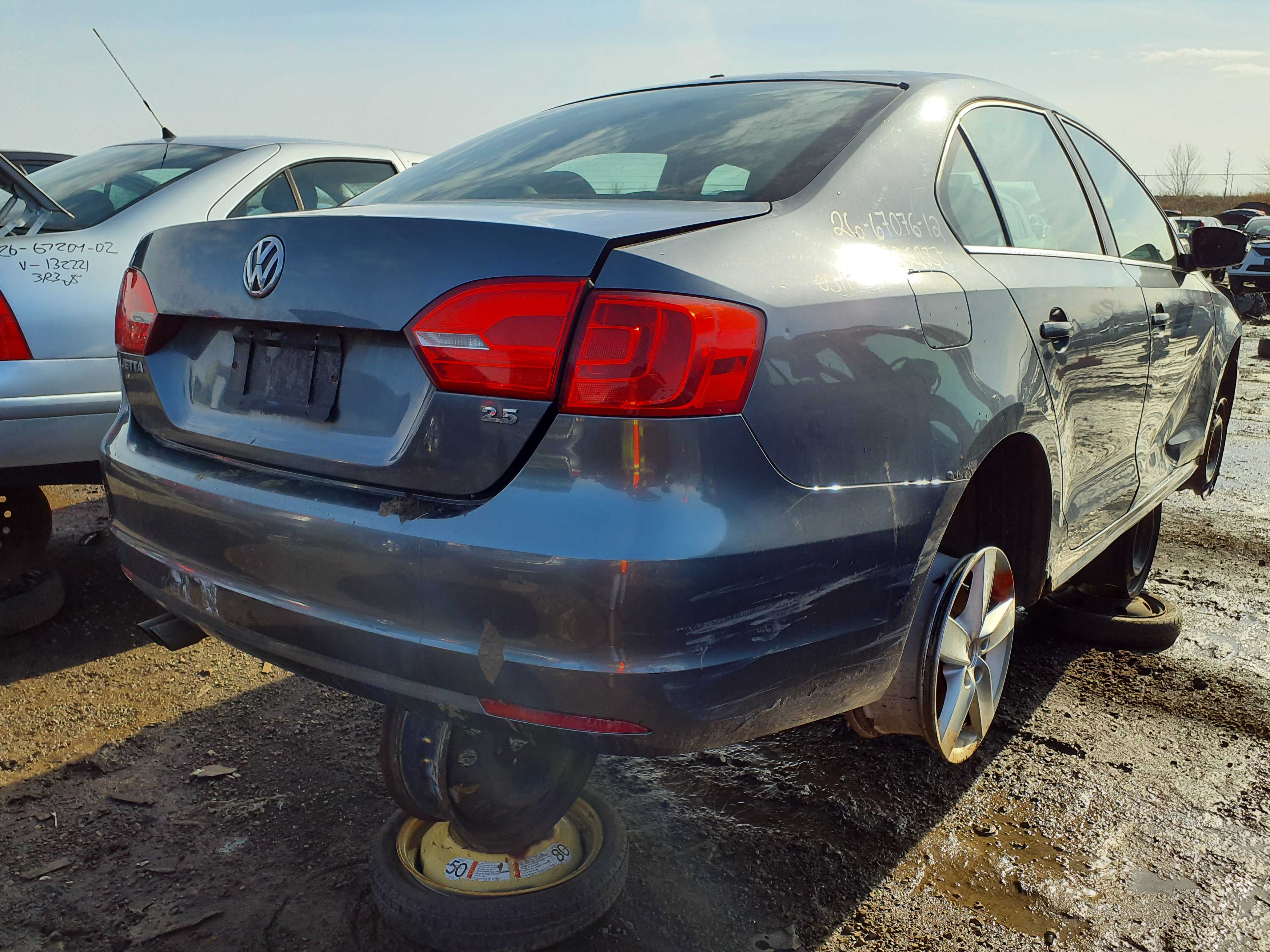 VOLKSWAGEN JETTA 2012