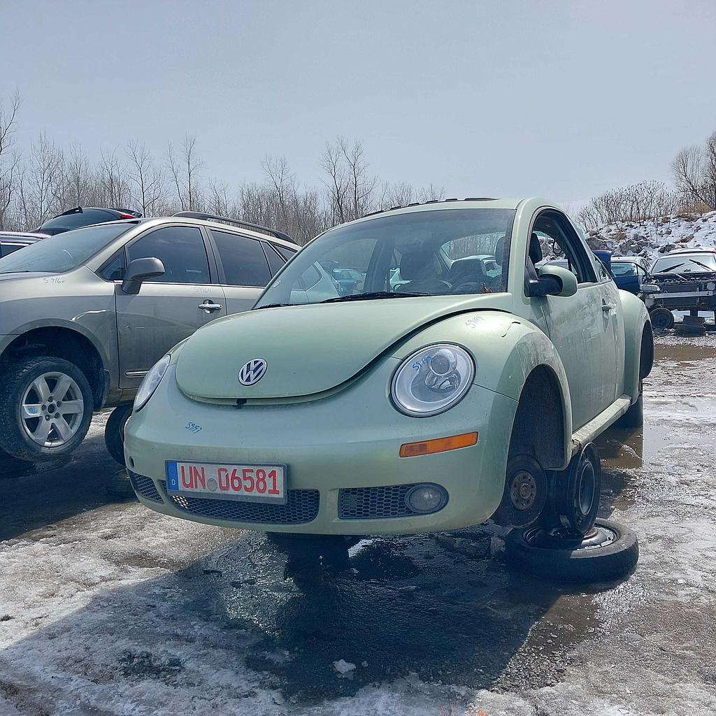 VOLKSWAGEN NEW BEETLE 2008