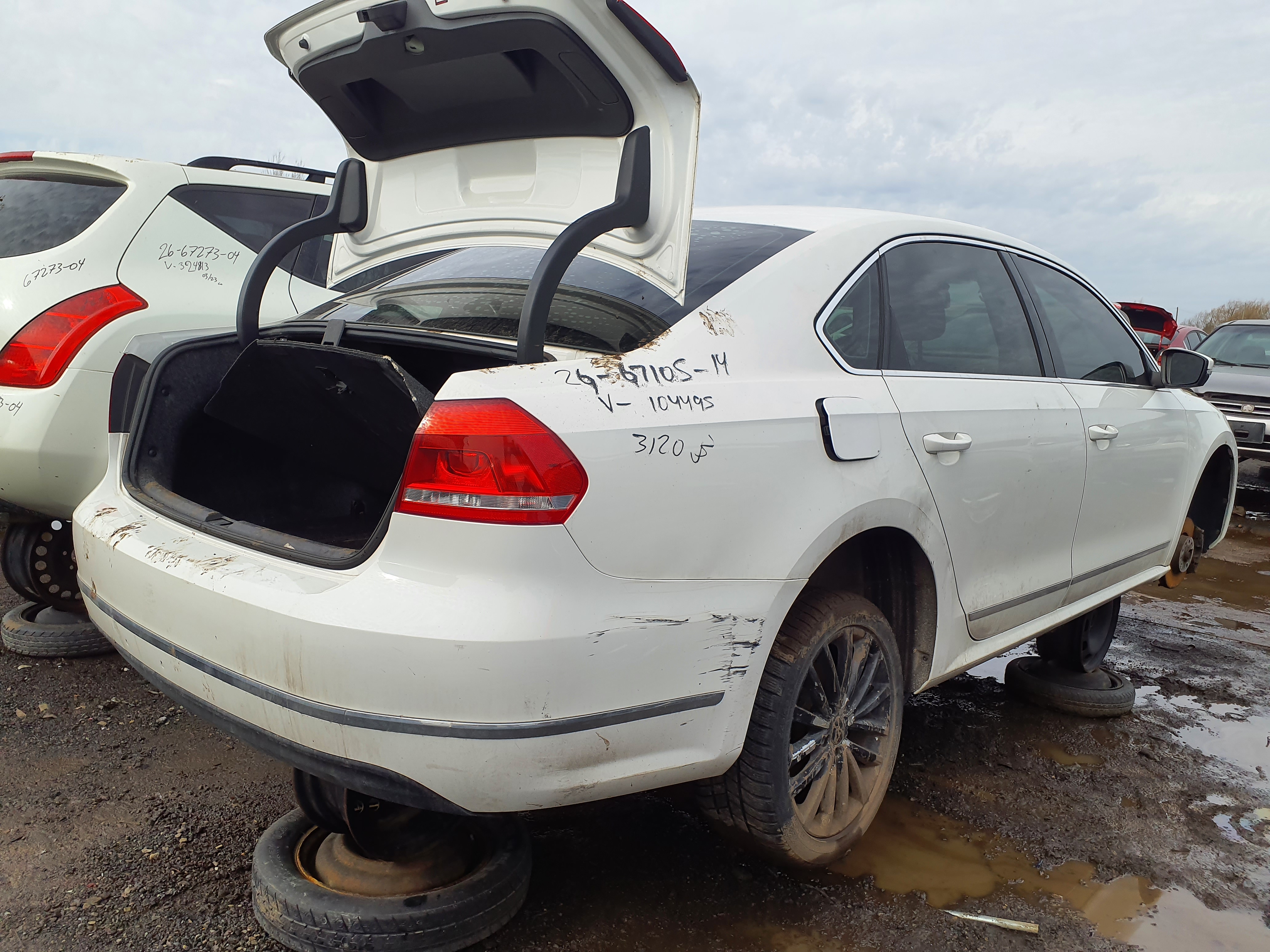 VOLKSWAGEN PASSAT 2014