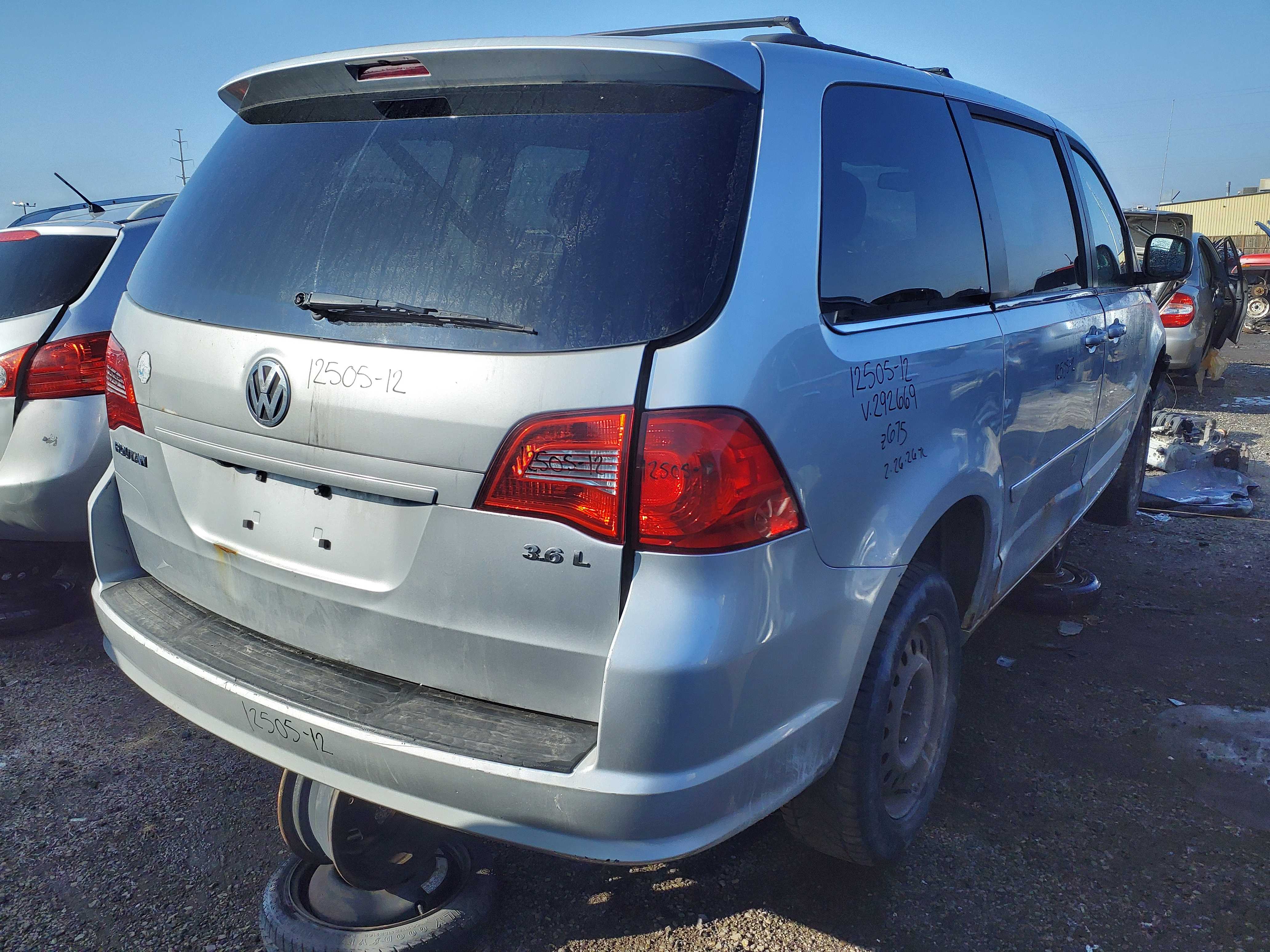 VOLKSWAGEN ROUTAN 2012