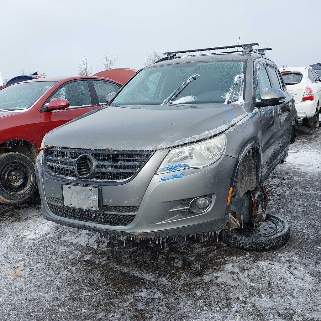 VOLKSWAGEN TIGUAN 2011