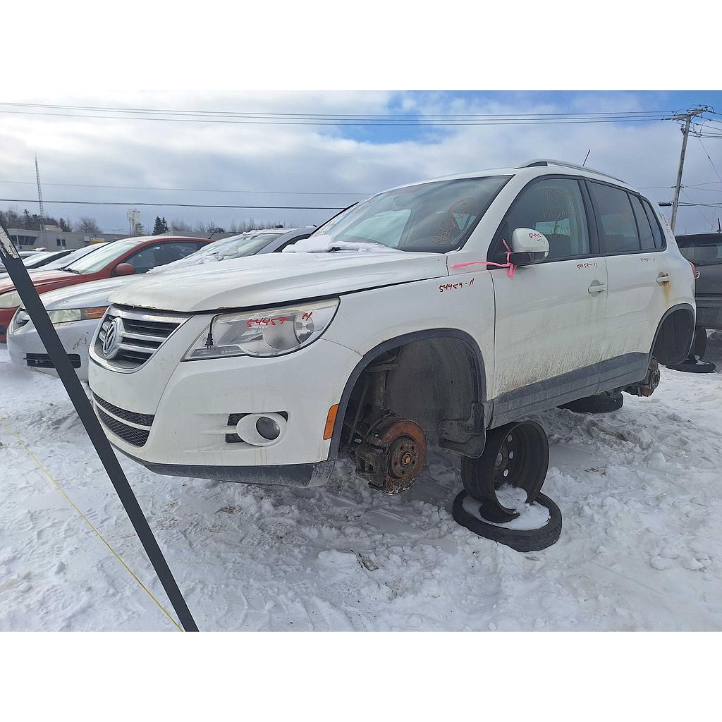 VOLKSWAGEN TIGUAN 2011