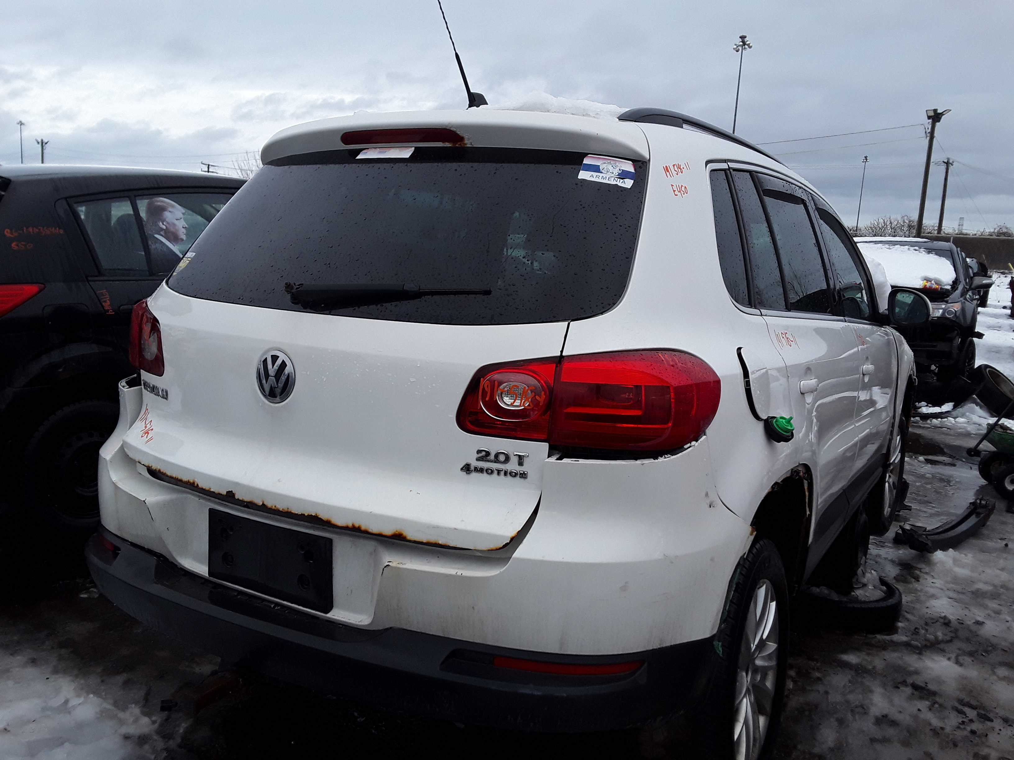 VOLKSWAGEN TIGUAN 2011