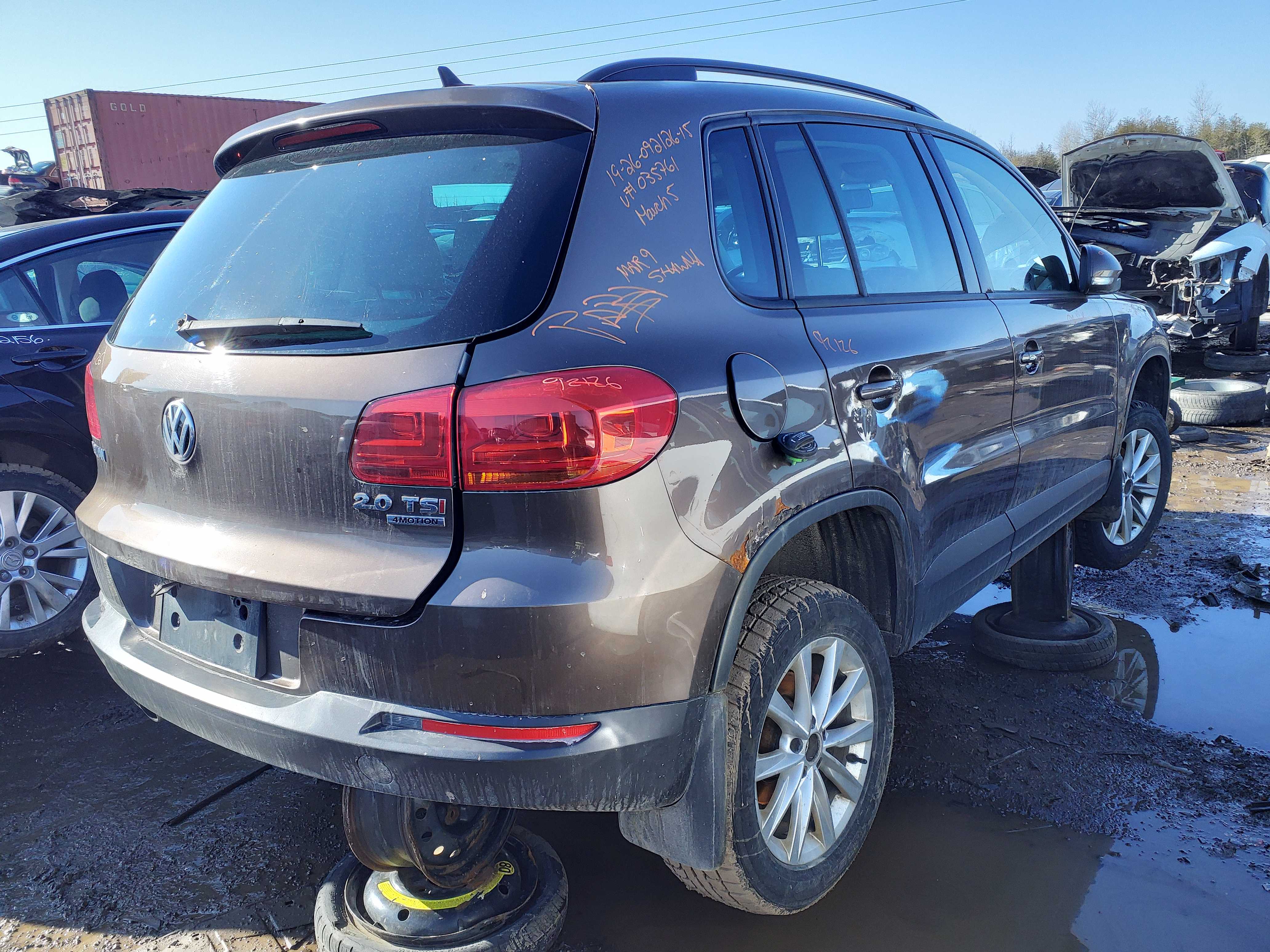 VOLKSWAGEN TIGUAN 2015