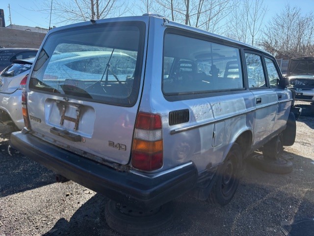 VOLVO 240 1991