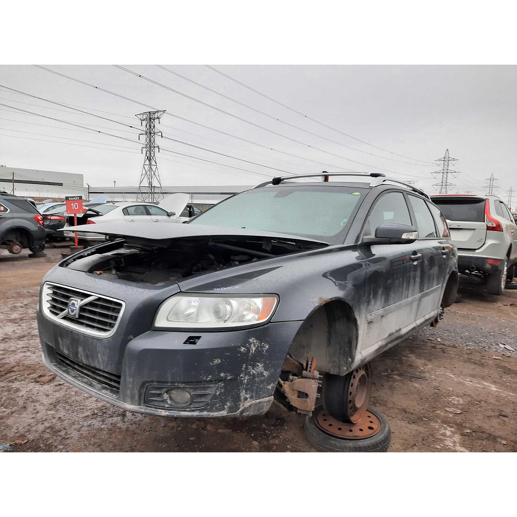 VOLVO V50 2010