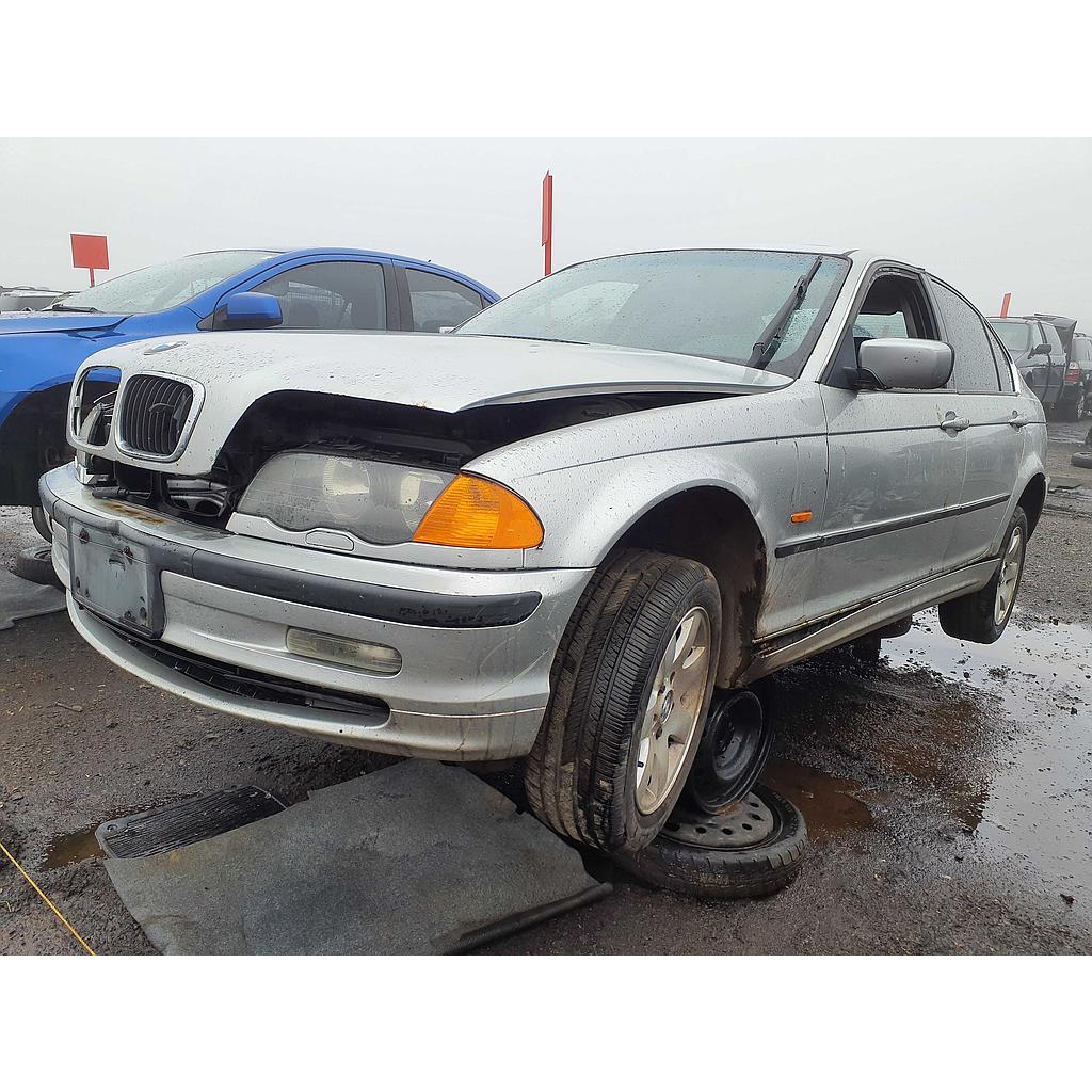 BMW 323 2000