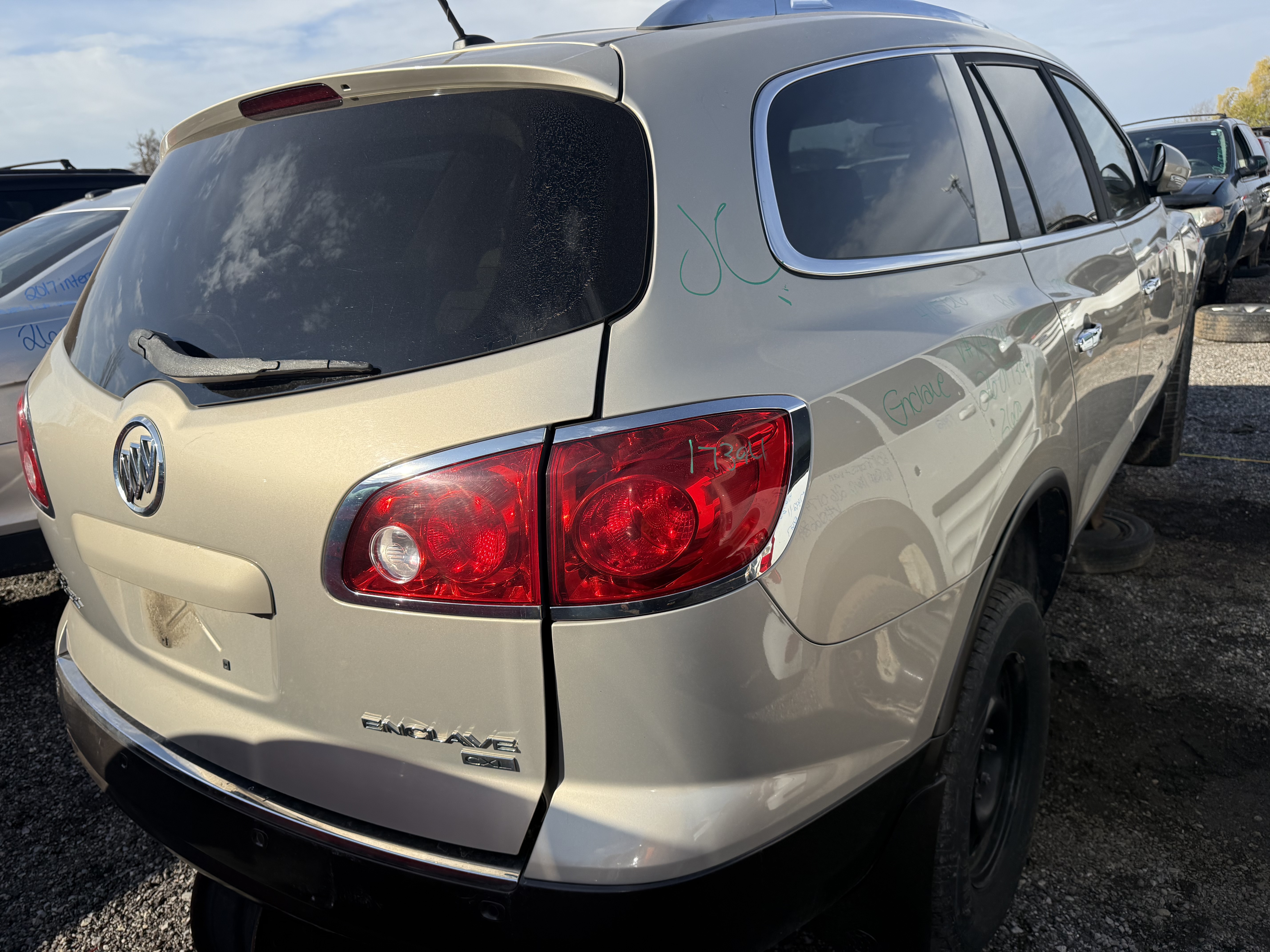 BUICK ENCLAVE 2010