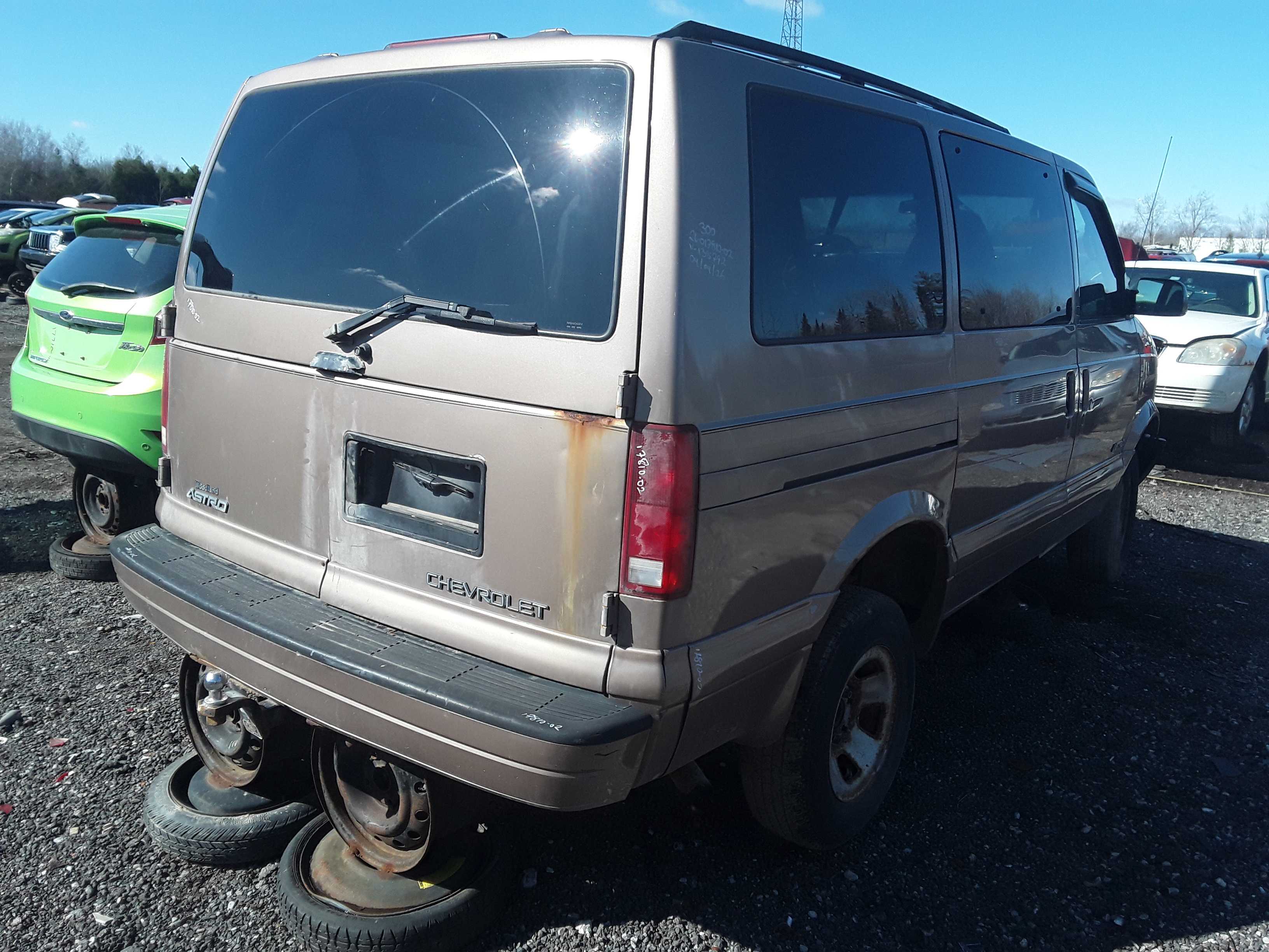 CHEVROLET ASTRO 2002