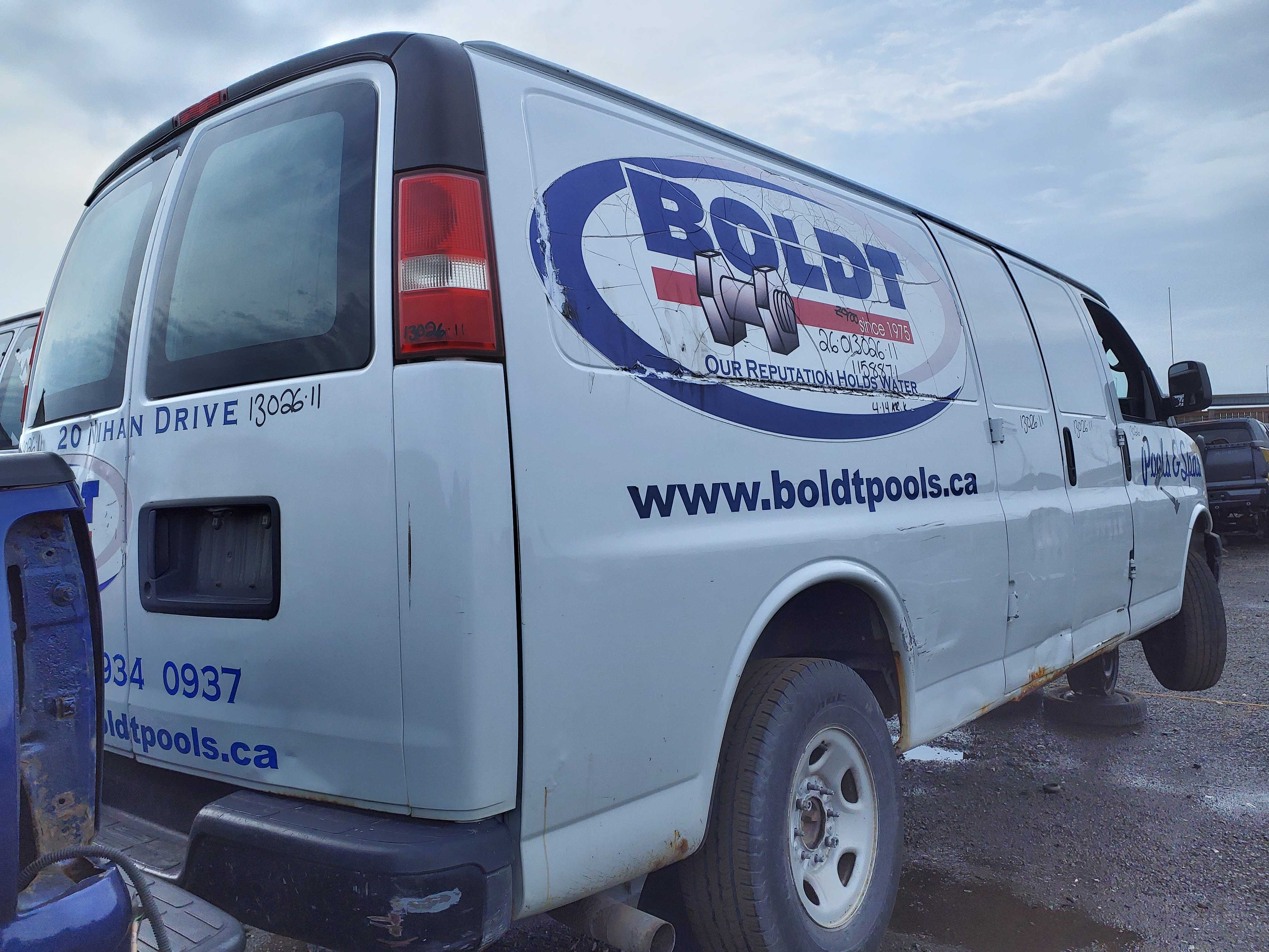 CHEVROLET EXPRESS VAN 2011