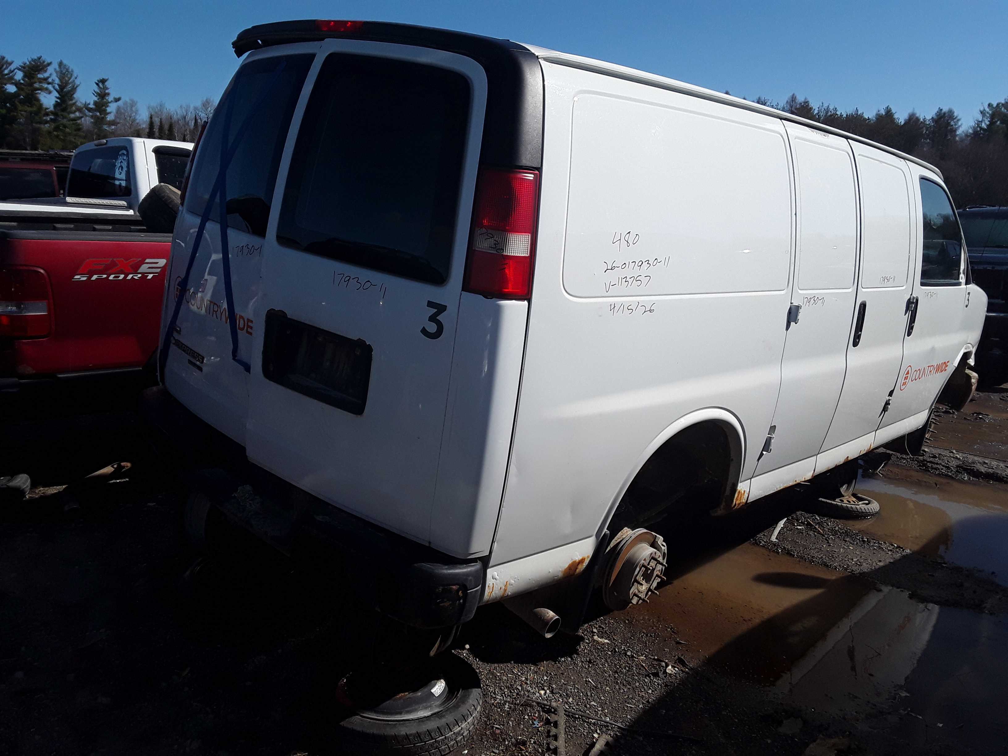 CHEVROLET EXPRESS VAN 2011