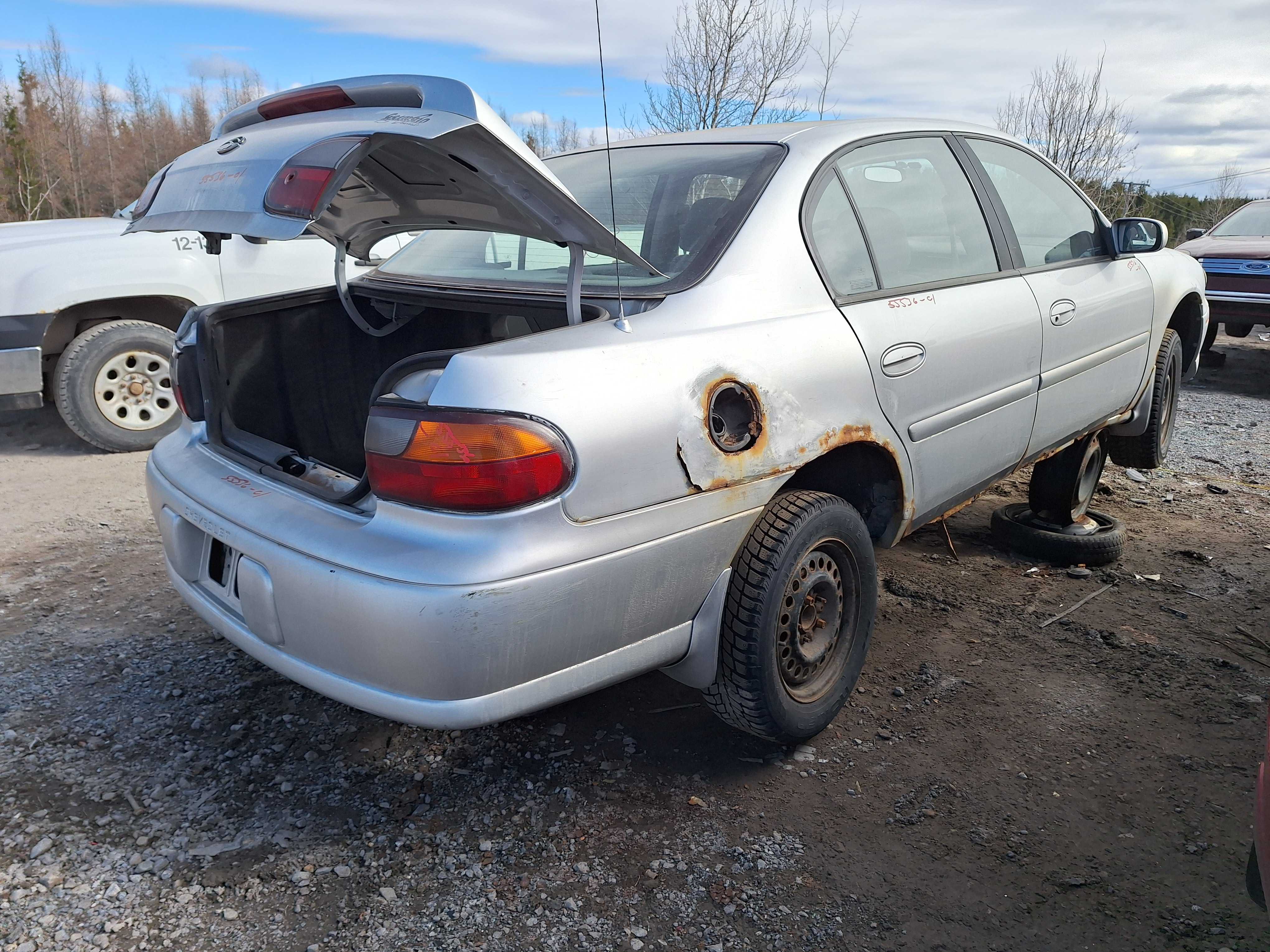 CHEVROLET MALIBU 2001