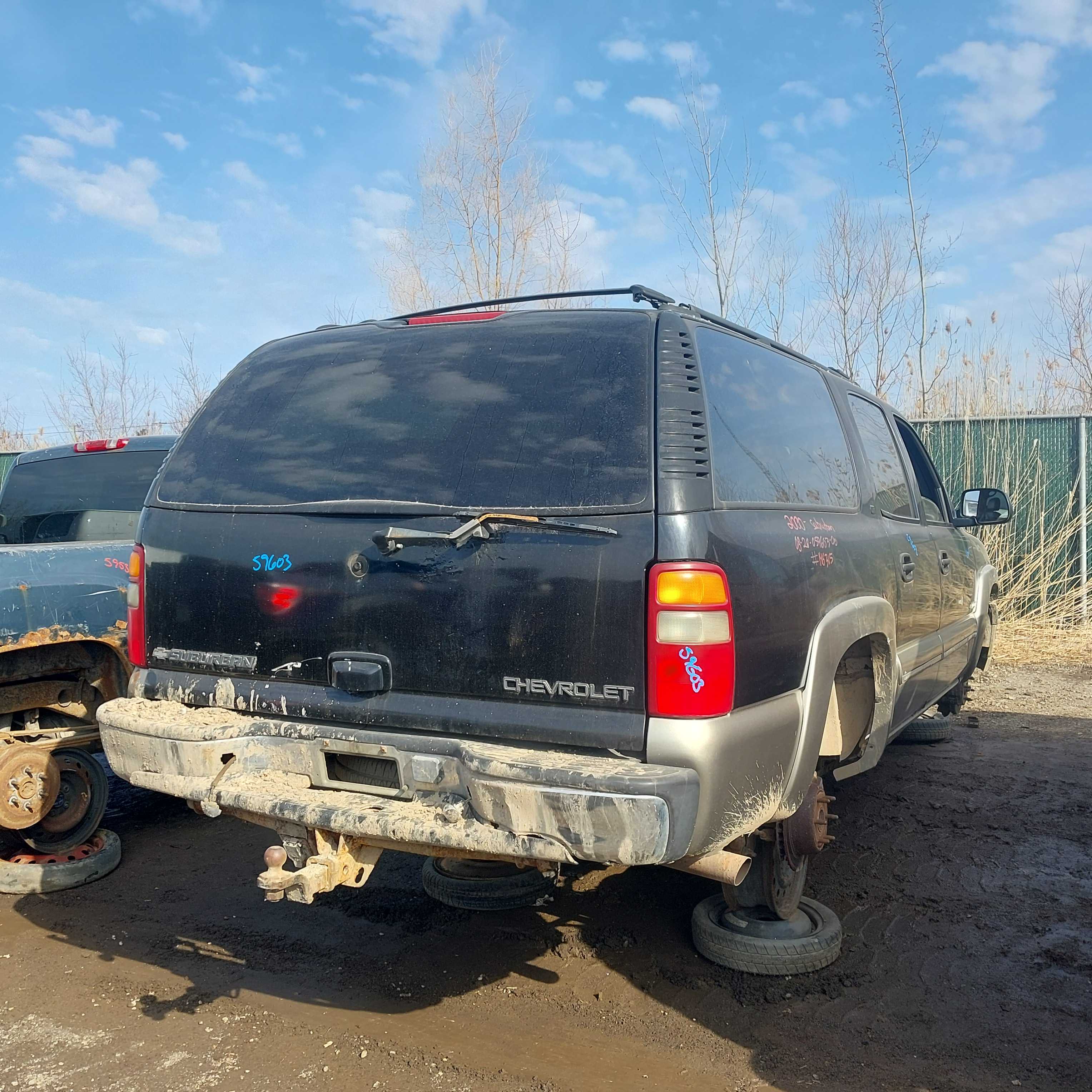 CHEVROLET SUBURBAN 2000