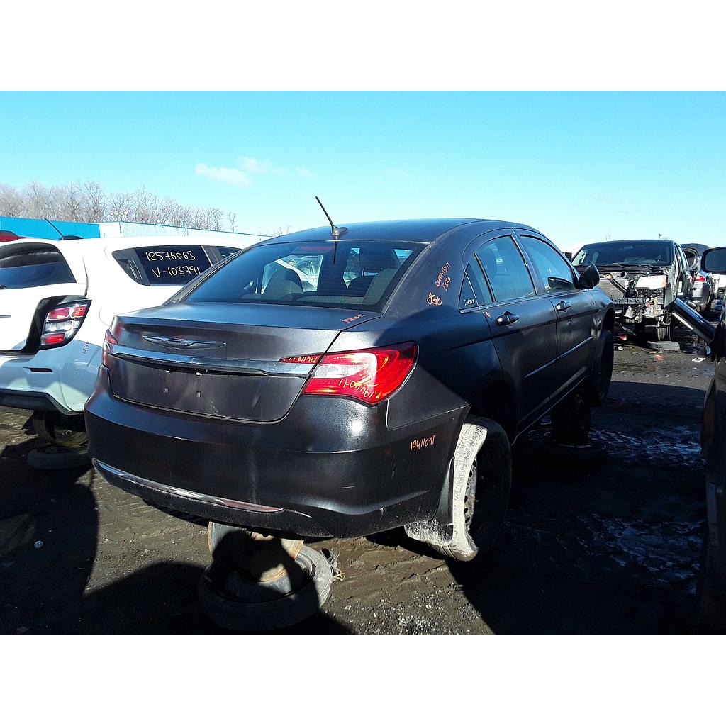 CHRYSLER 200 2011