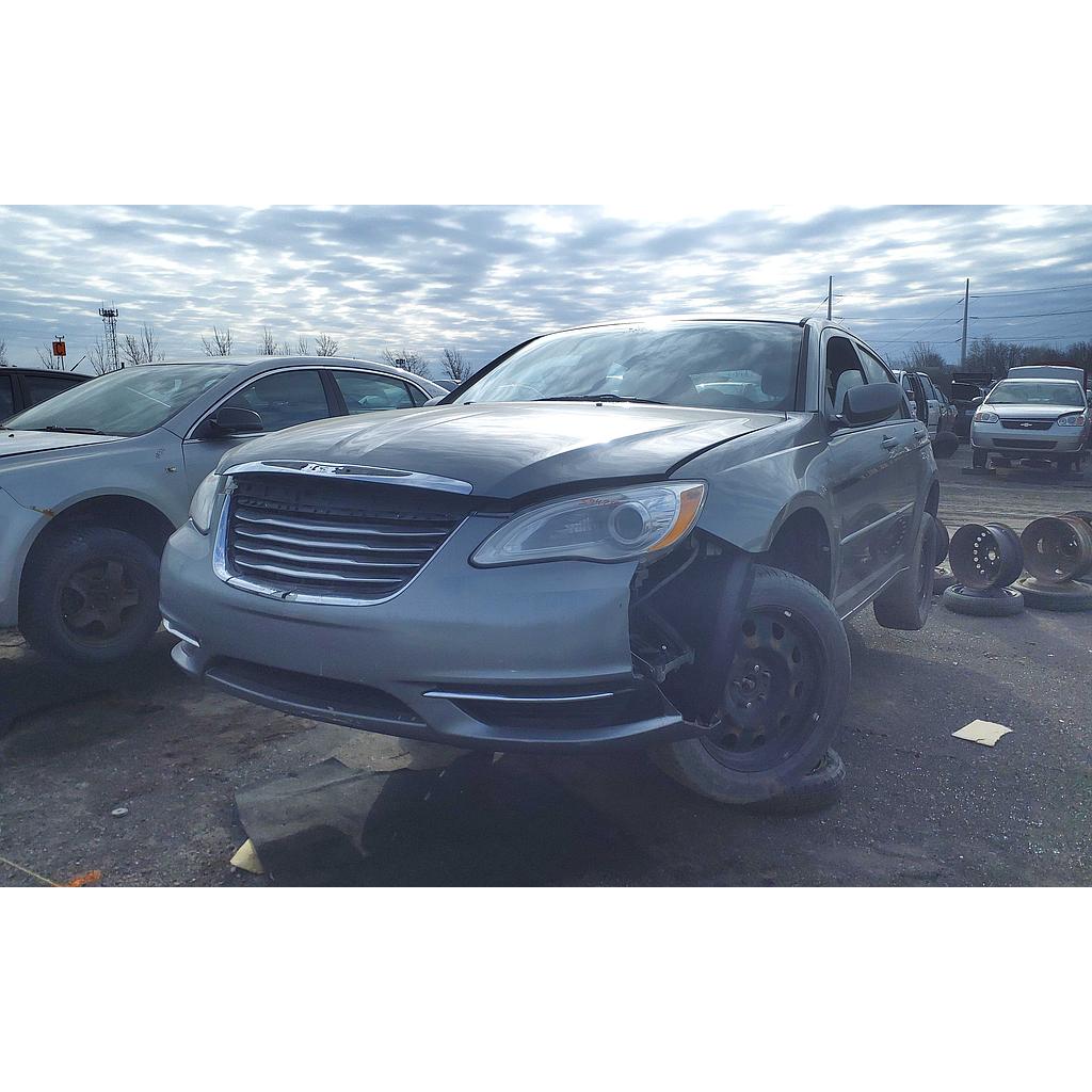 CHRYSLER 200 2013