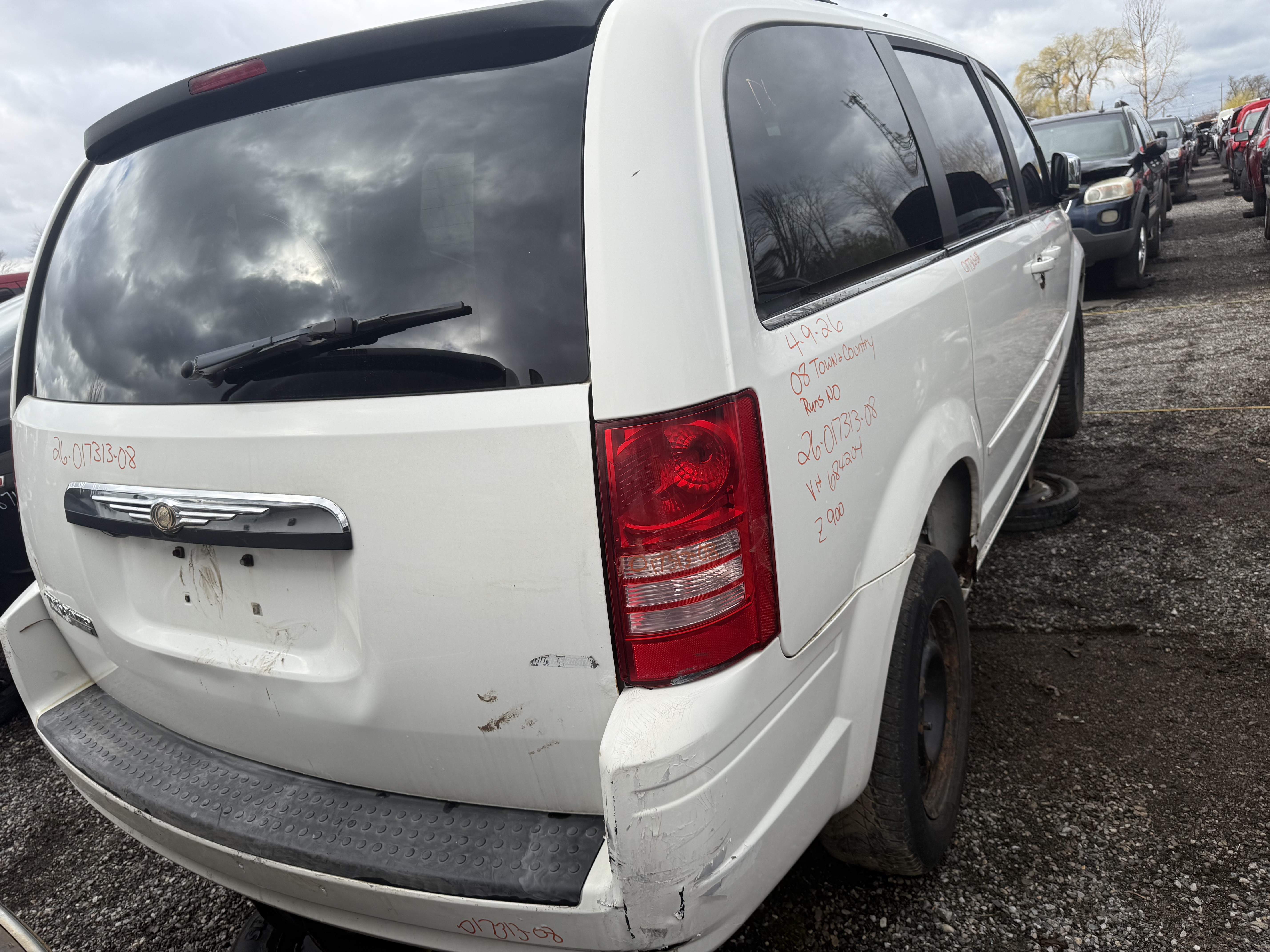 CHRYSLER TOWN &amp; COUNTRY 2008