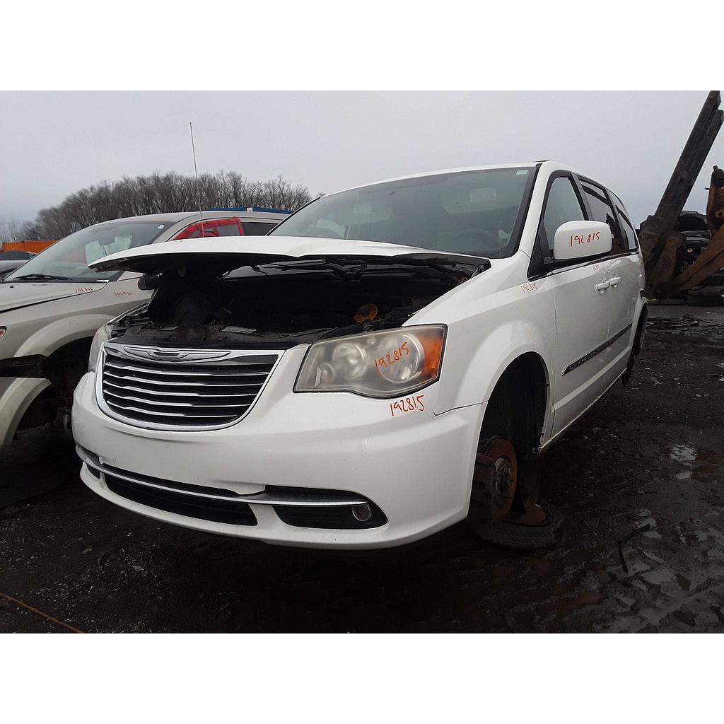 CHRYSLER TOWN &amp; COUNTRY 2013