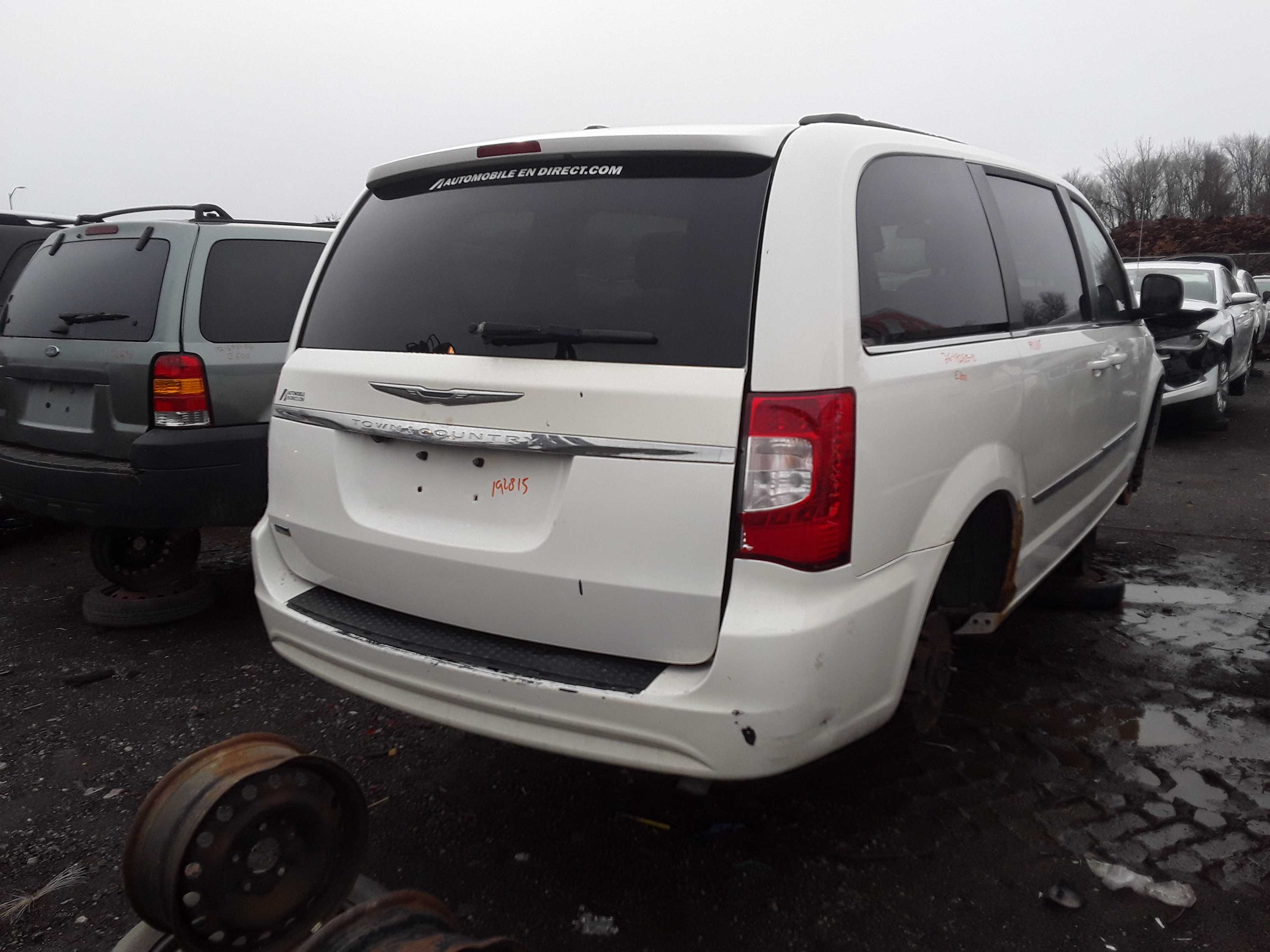CHRYSLER TOWN &amp; COUNTRY 2013