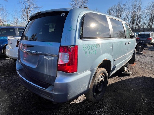 CHRYSLER TOWN &amp; COUNTRY 2013