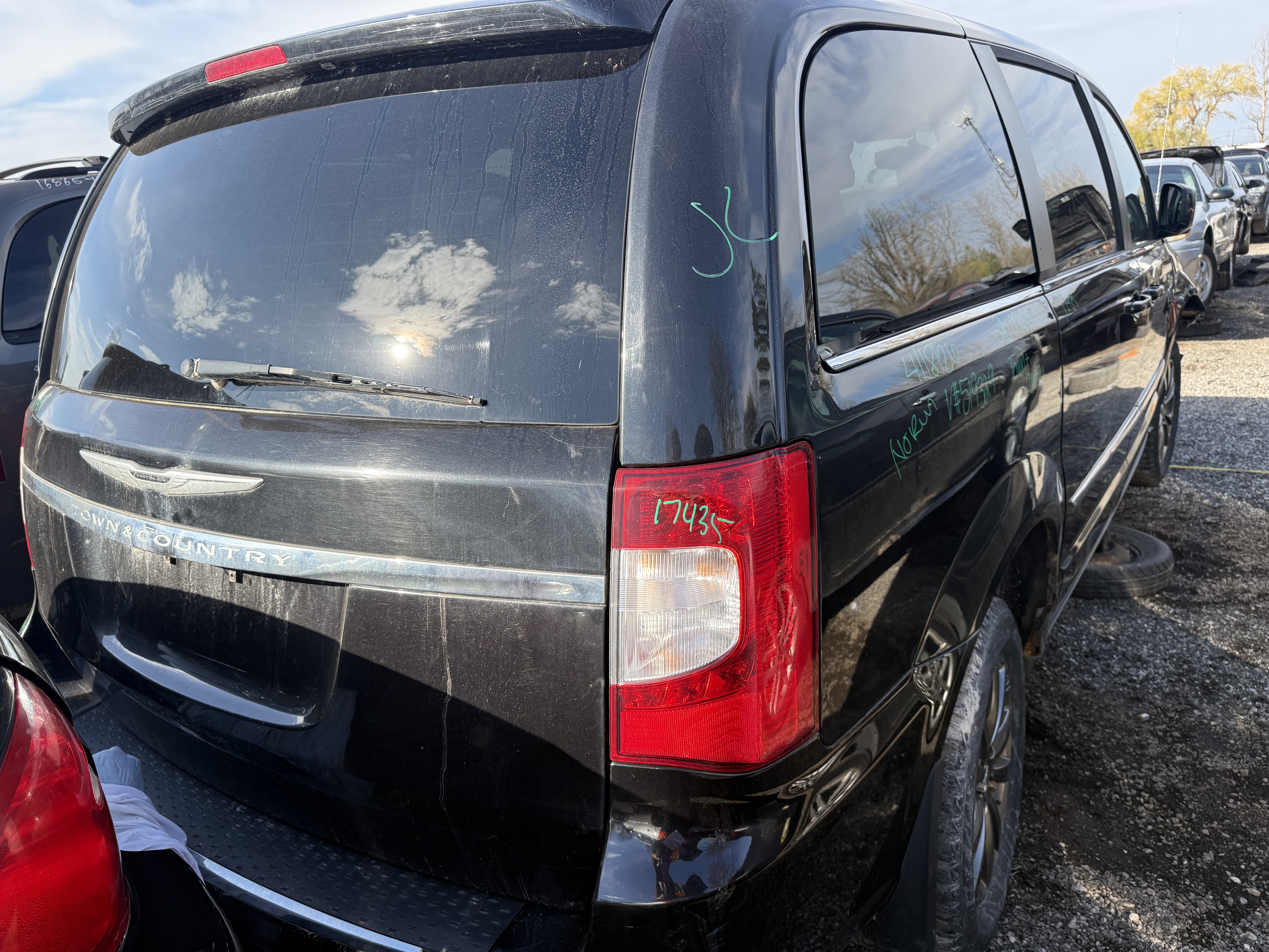CHRYSLER TOWN &amp; COUNTRY 2015