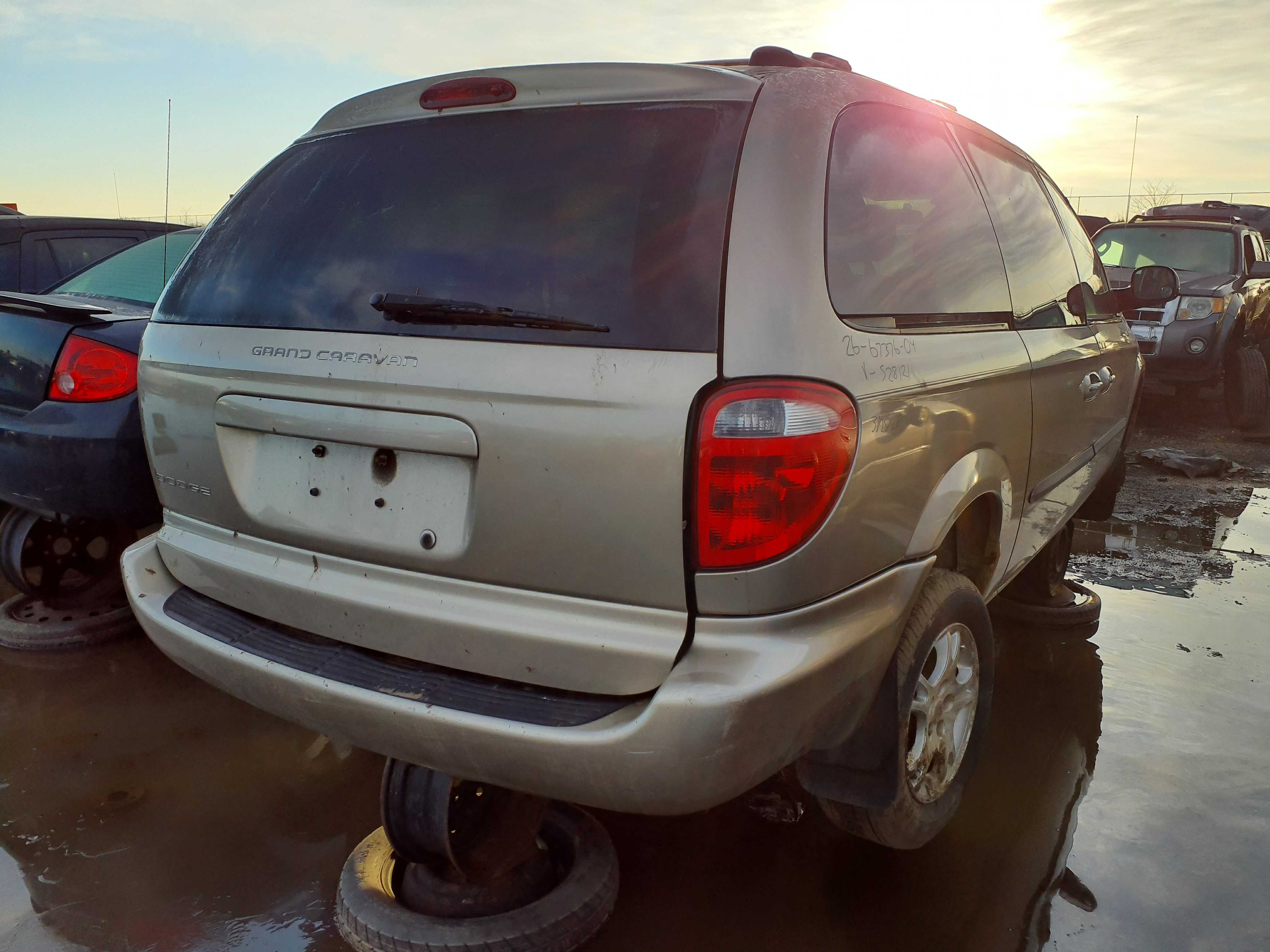 DODGE GRAND CARAVAN 2004