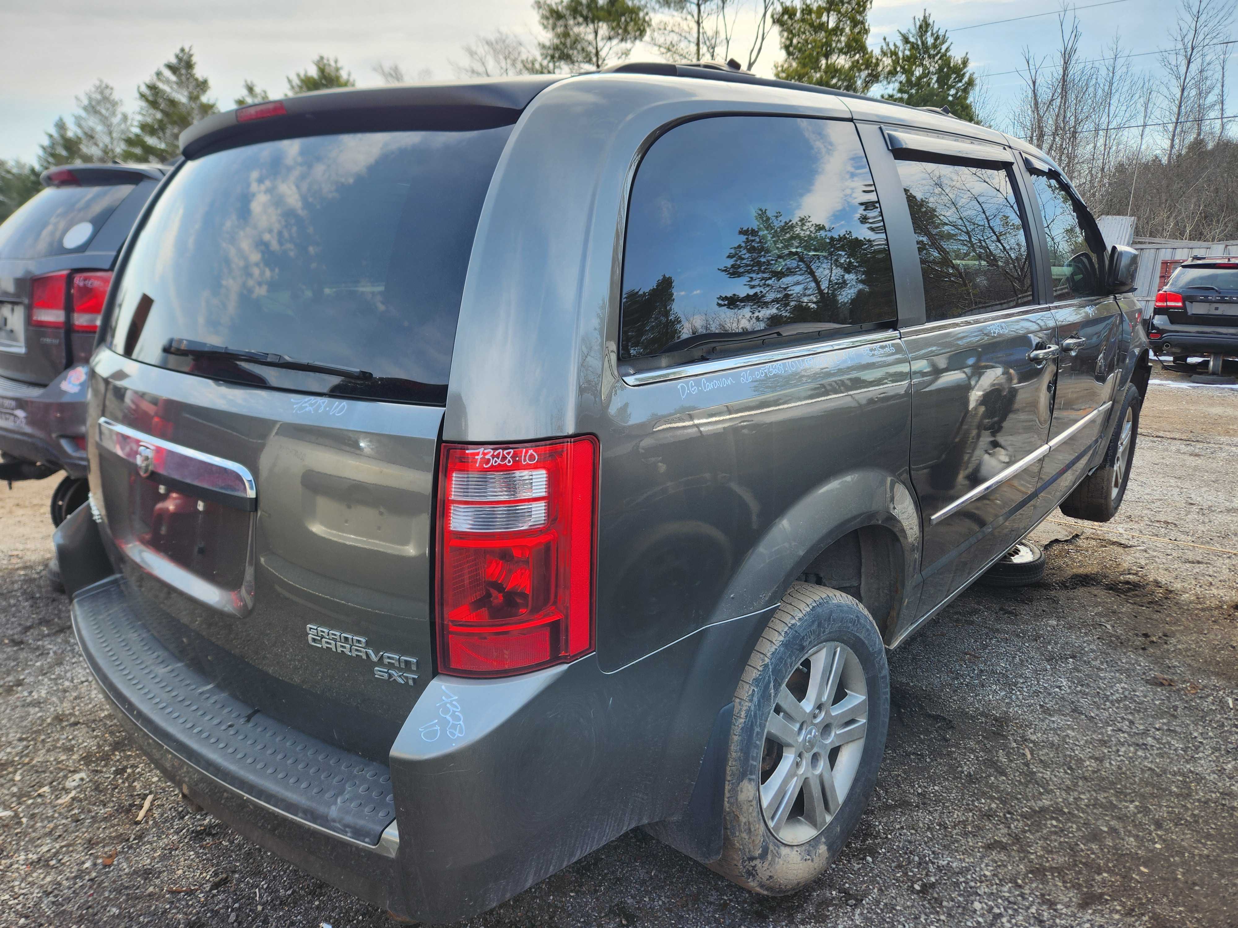 DODGE GRAND CARAVAN 2010