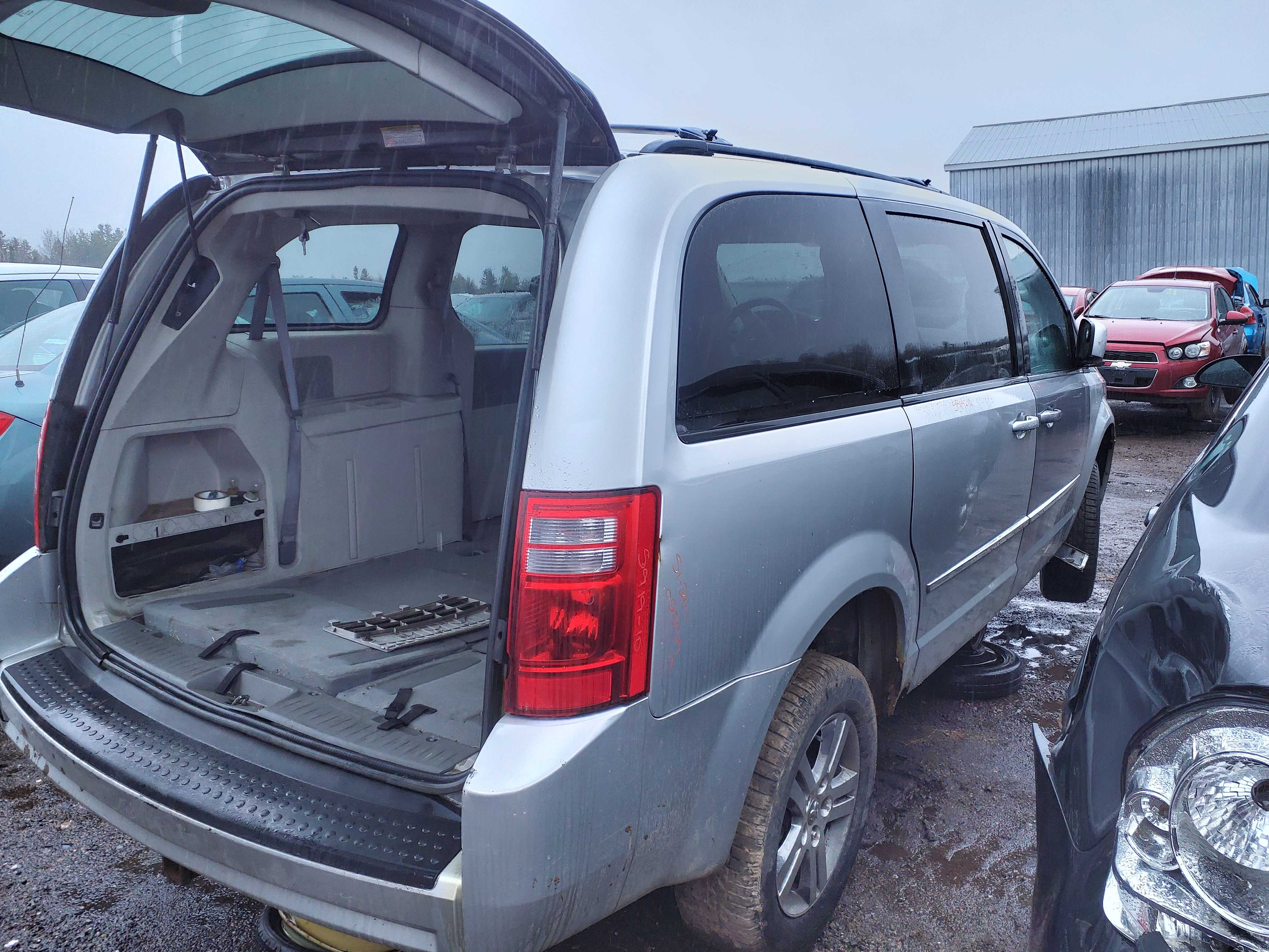 DODGE GRAND CARAVAN 2010