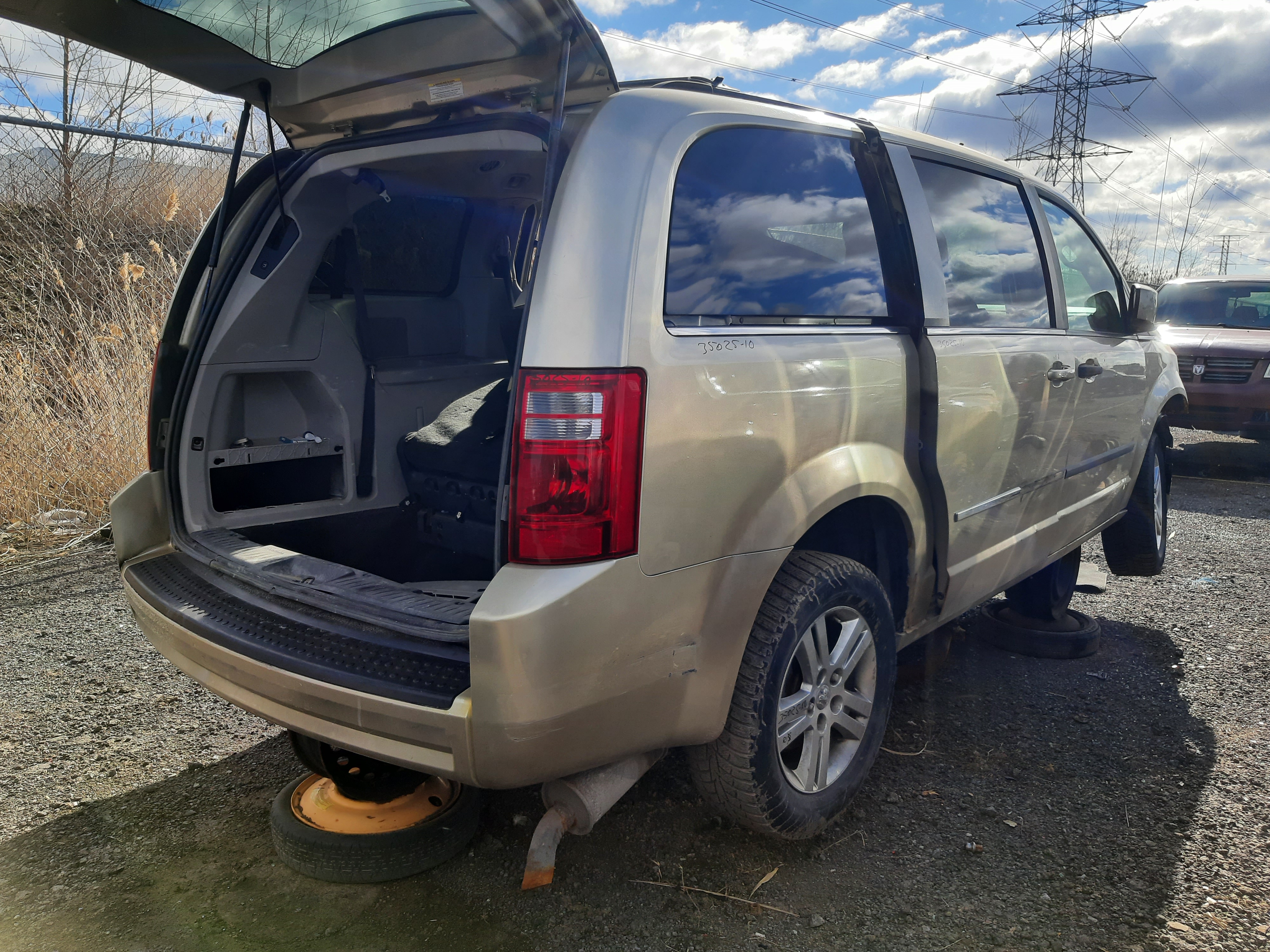 DODGE GRAND CARAVAN 2010