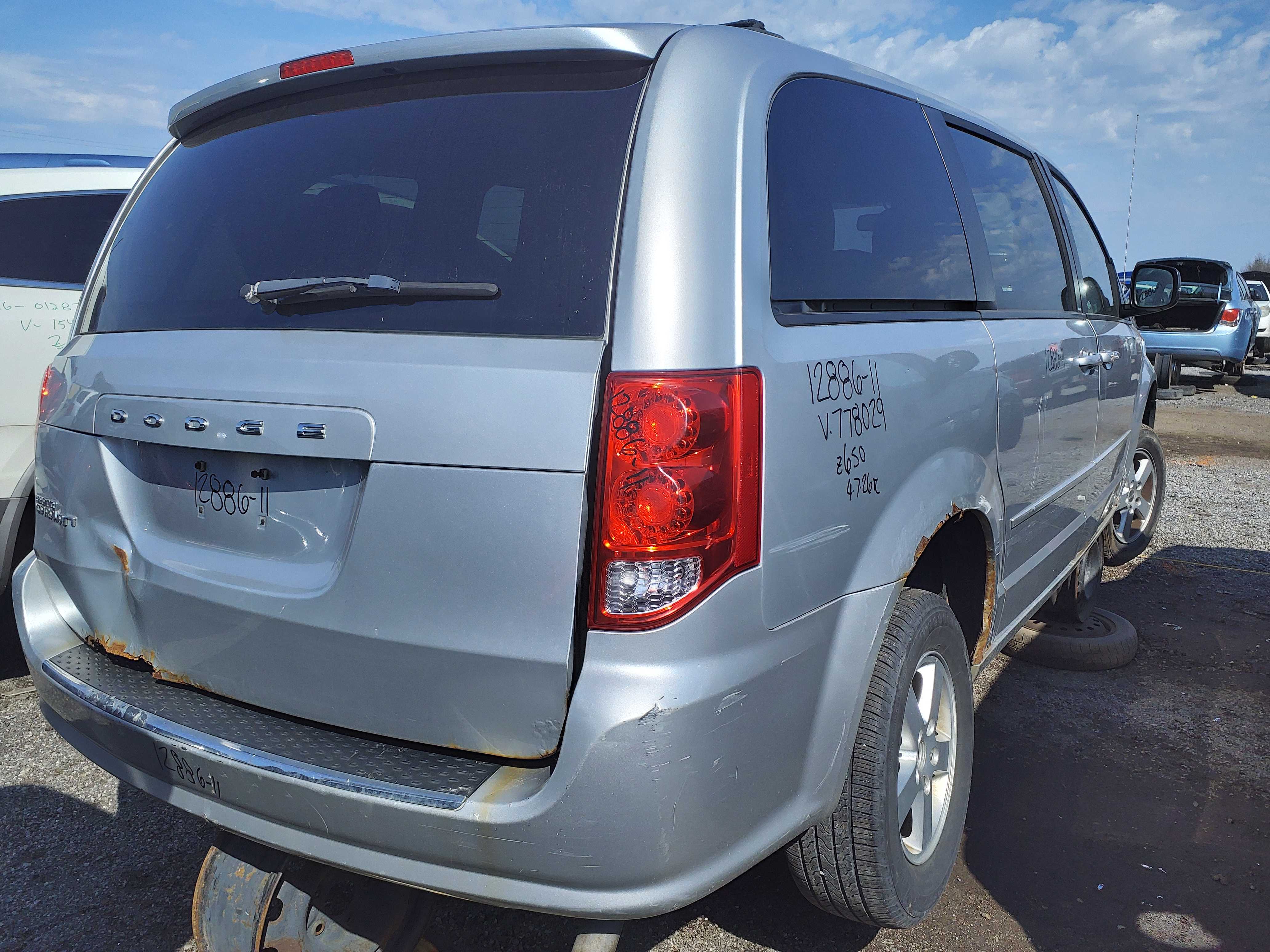 DODGE GRAND CARAVAN 2011