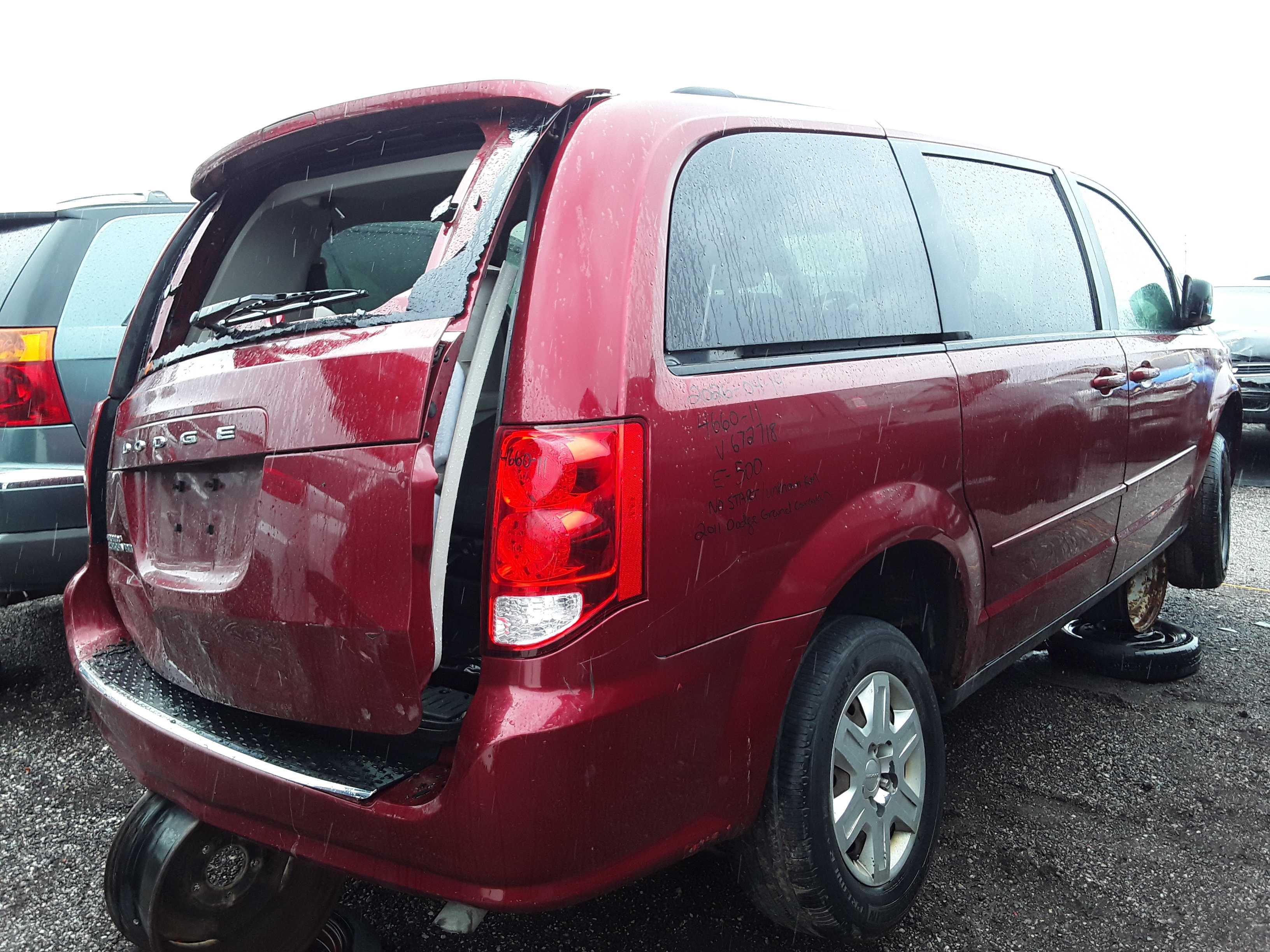 DODGE GRAND CARAVAN 2011