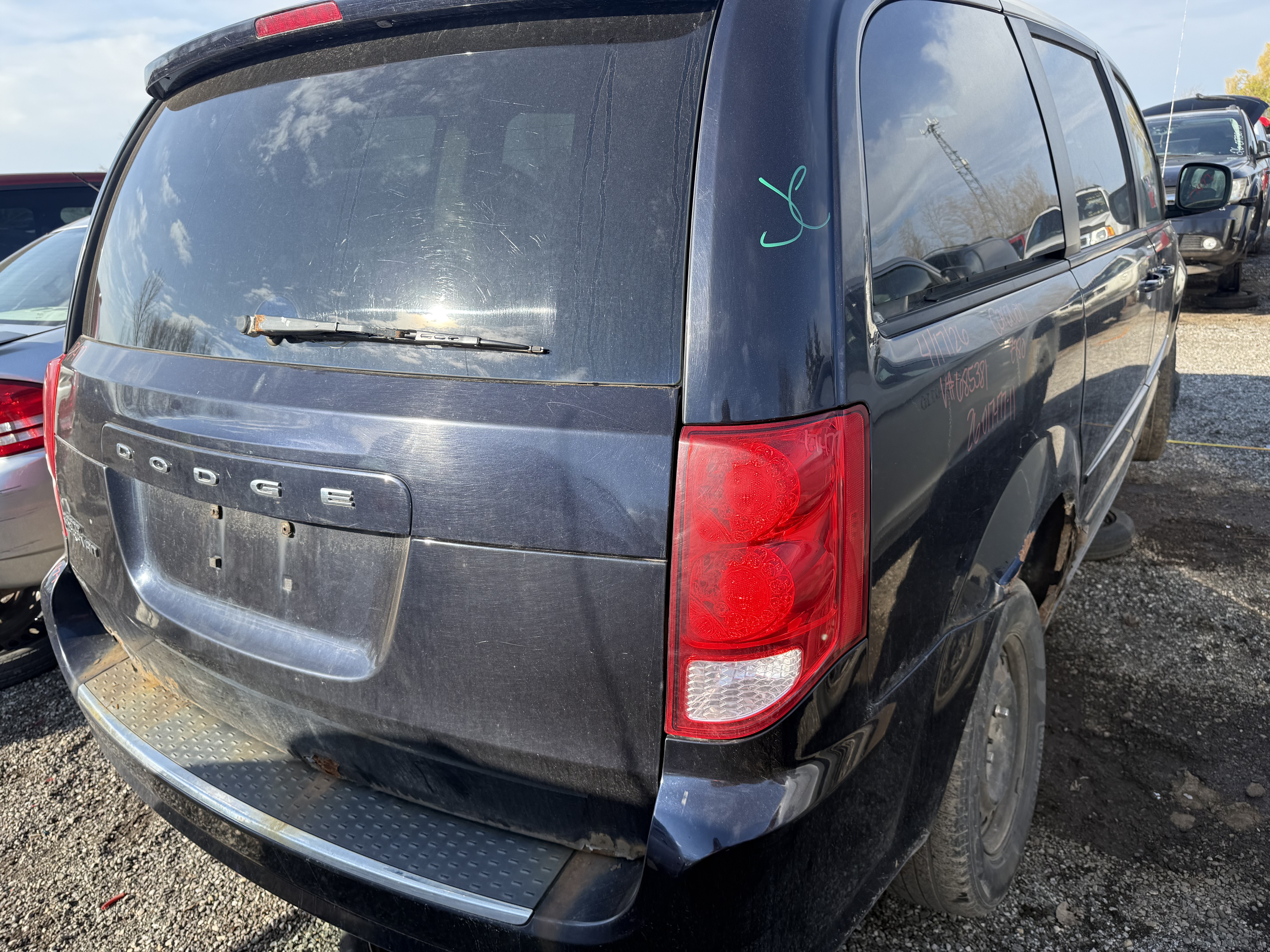 DODGE GRAND CARAVAN 2011