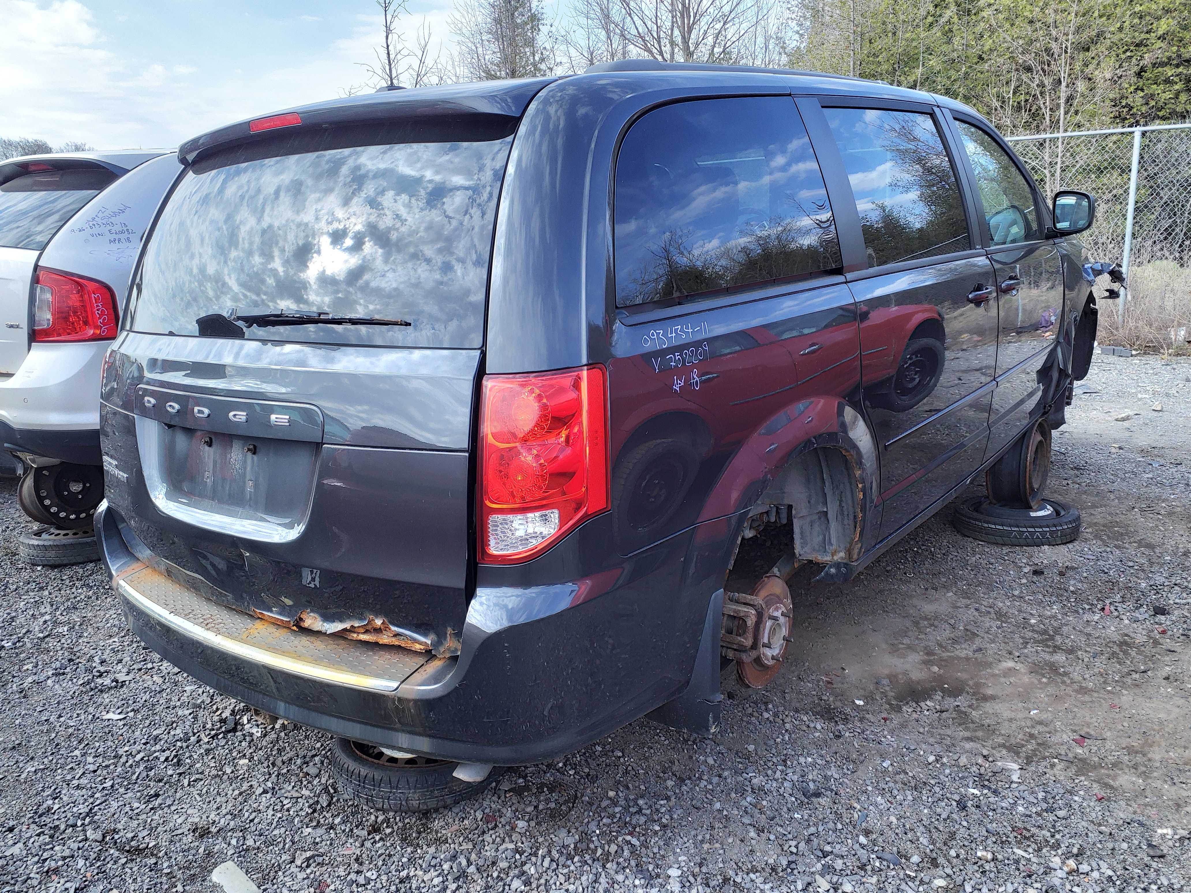 DODGE GRAND CARAVAN 2011