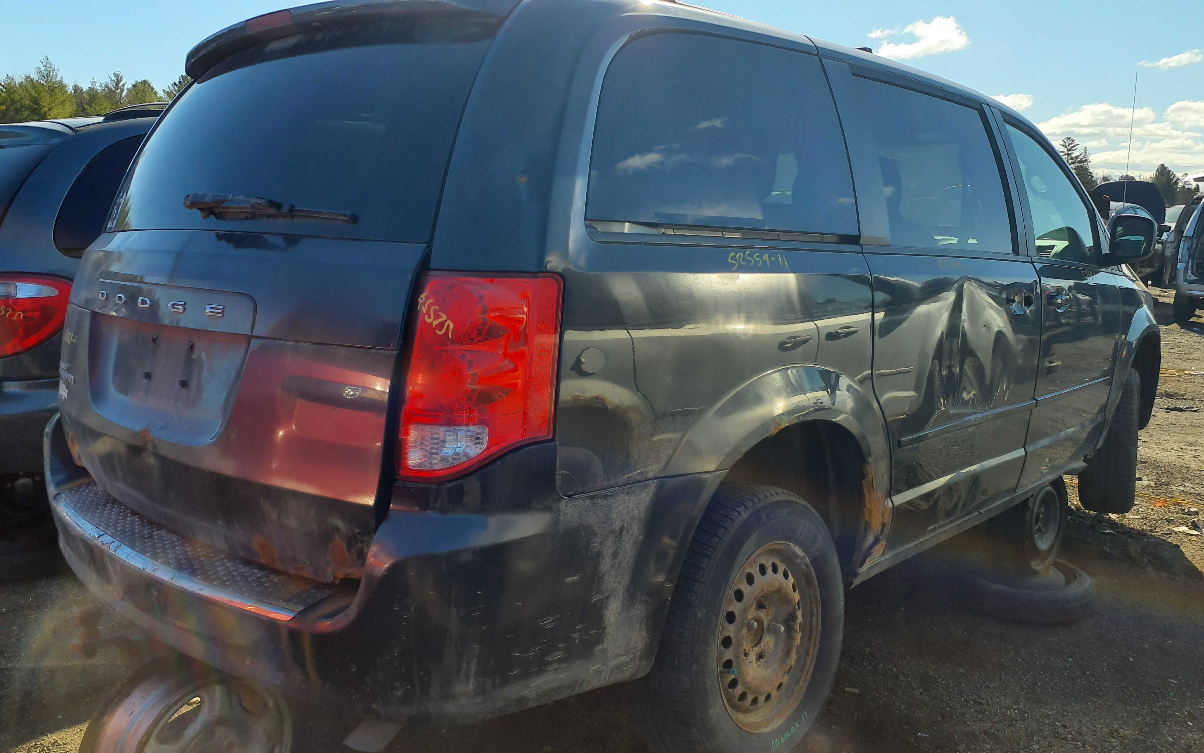 DODGE GRAND CARAVAN 2011