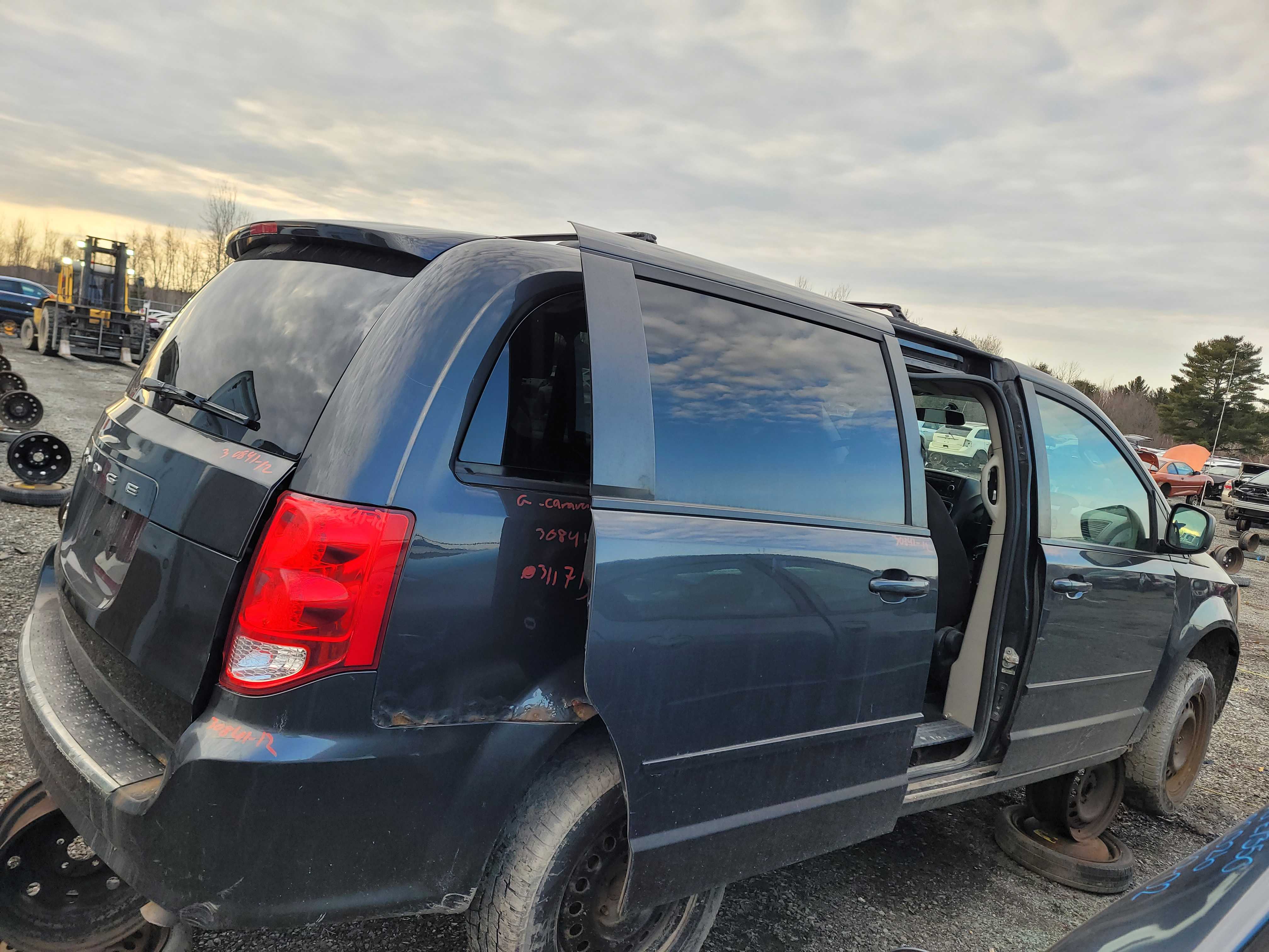DODGE GRAND CARAVAN 2012