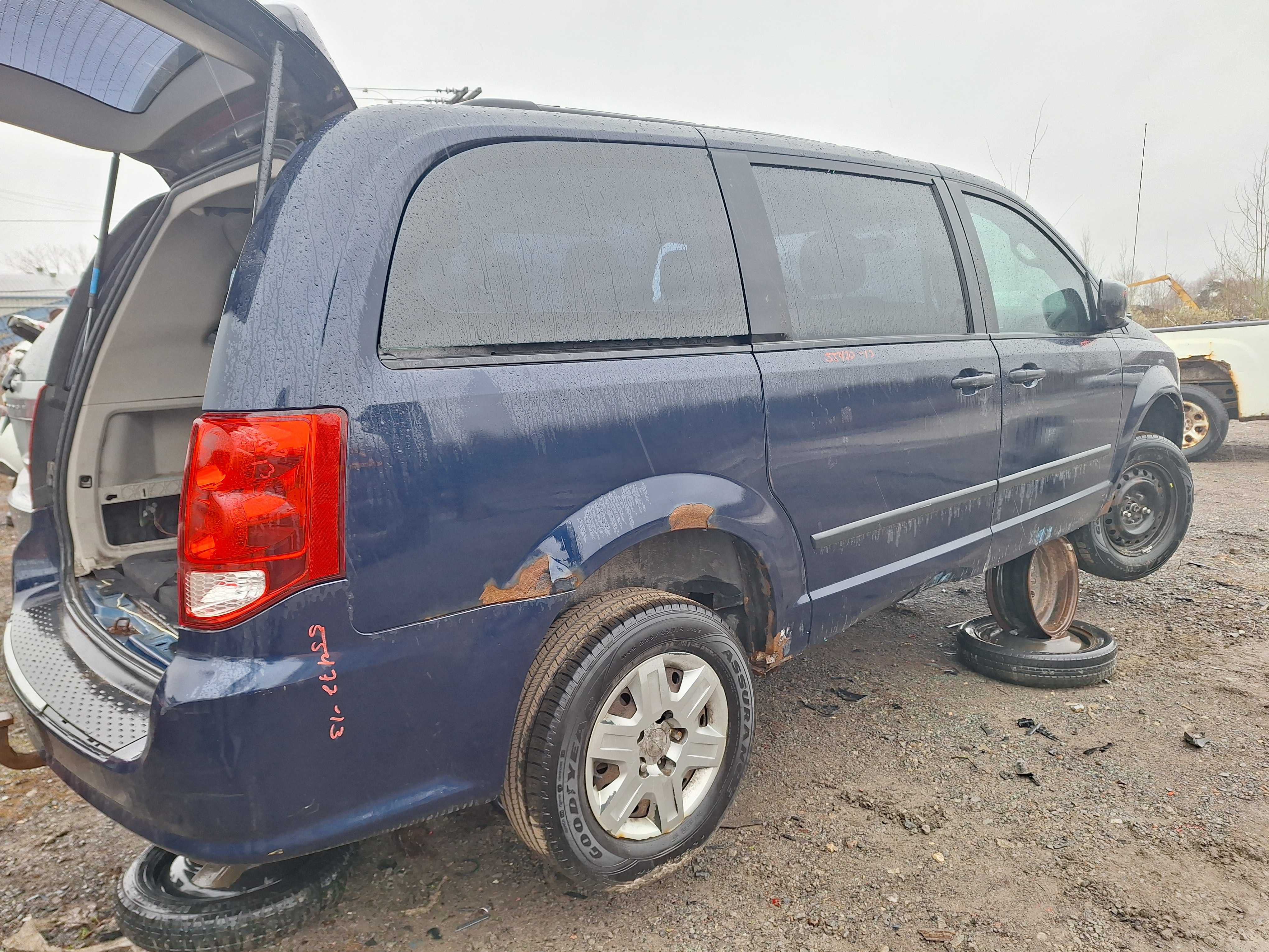 DODGE GRAND CARAVAN 2013