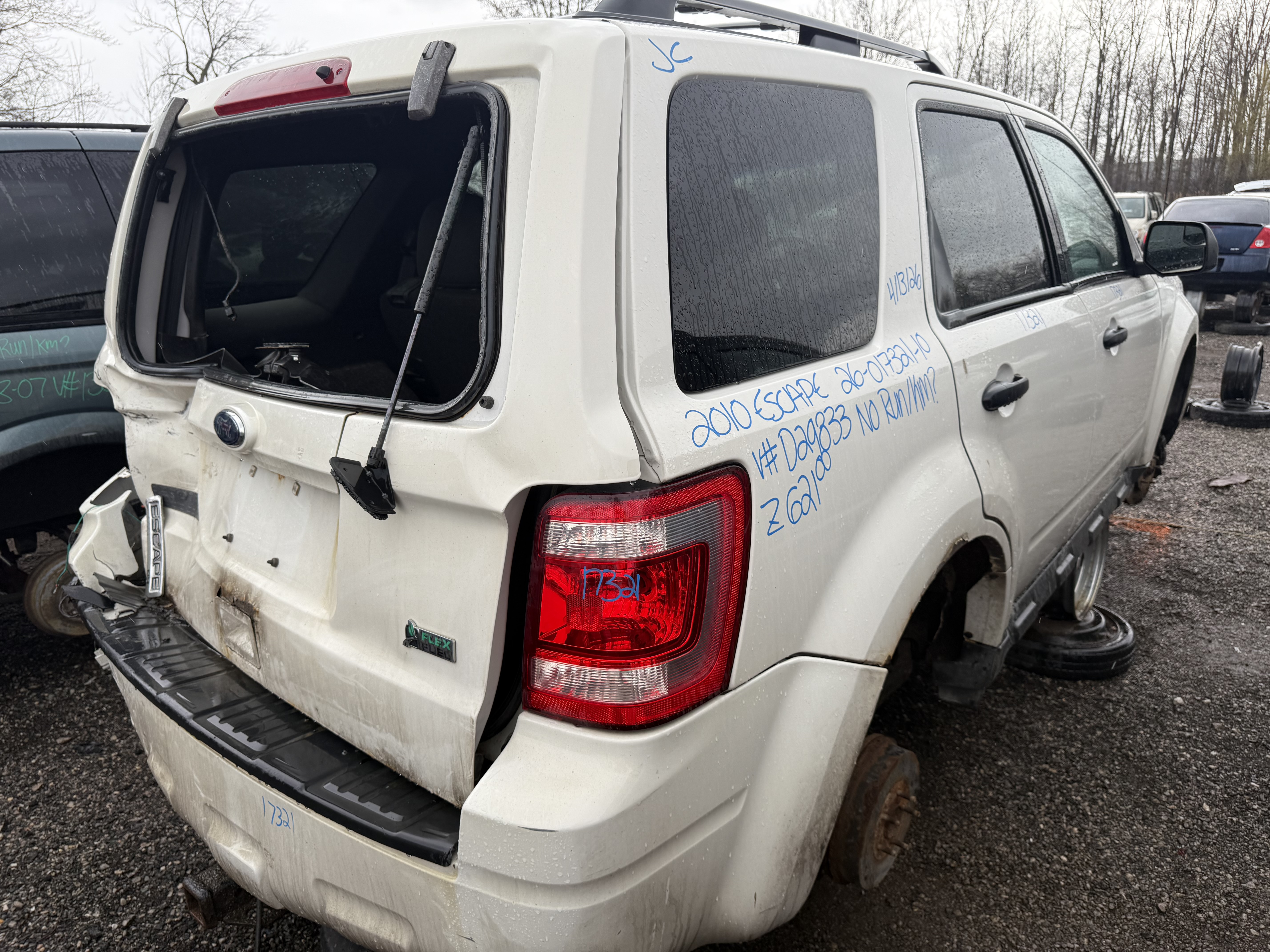 FORD ESCAPE 2010