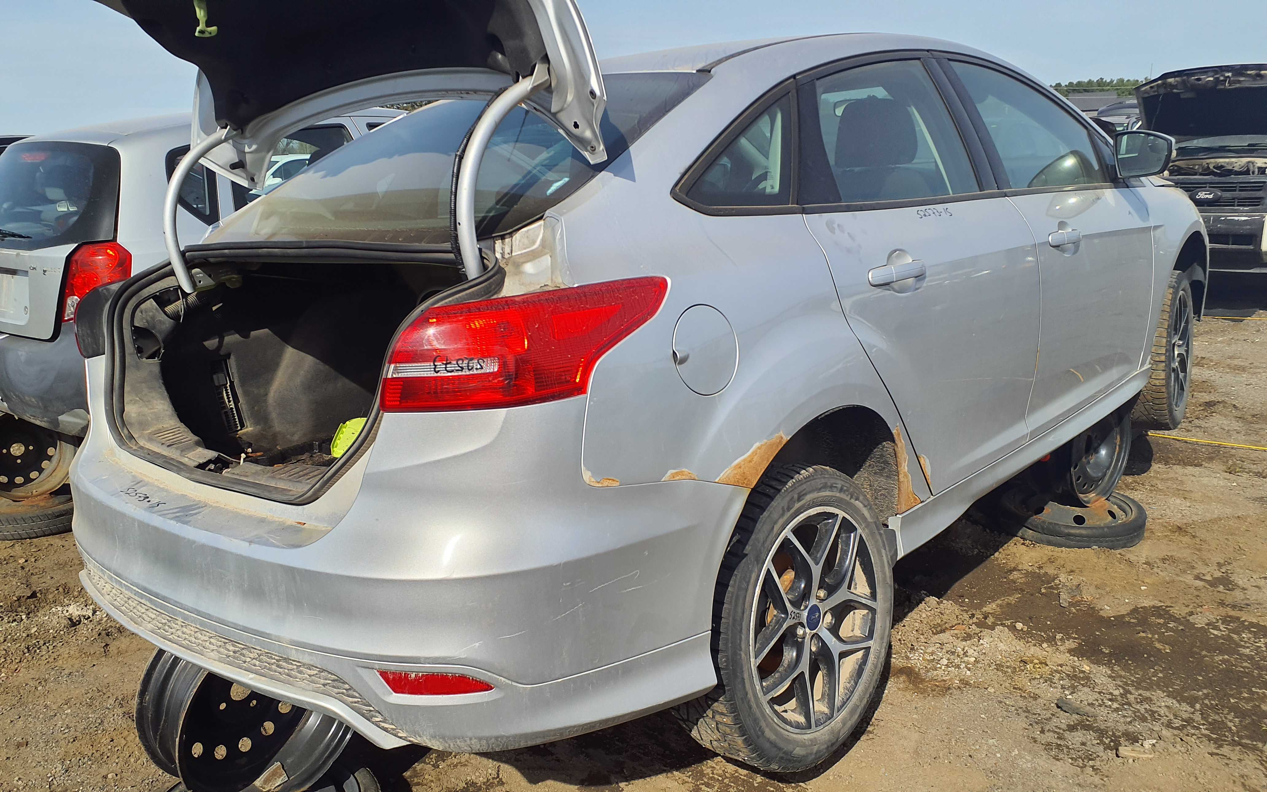 FORD FOCUS 2015