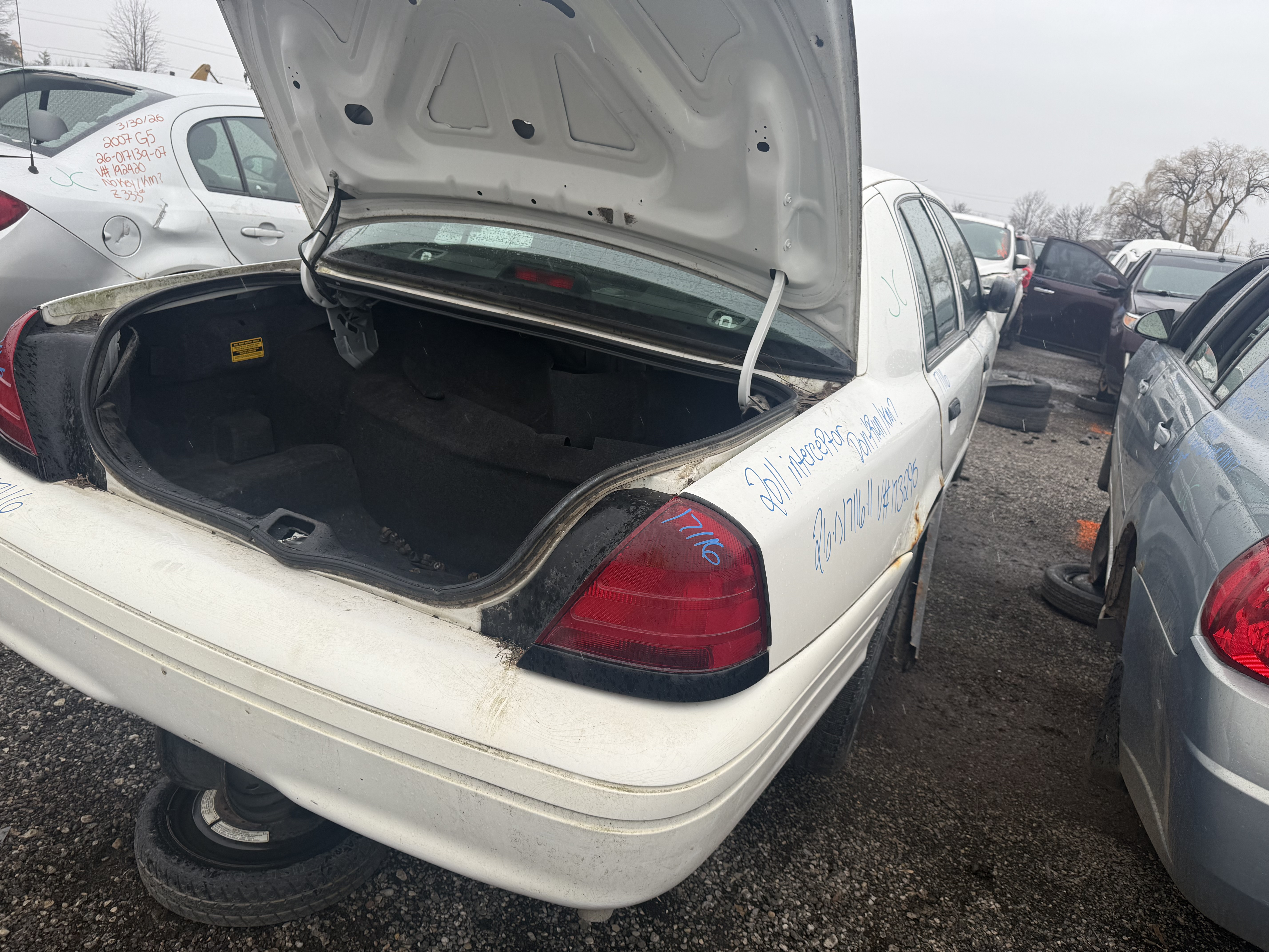 FORD POLICE INTERCEPTOR 2011