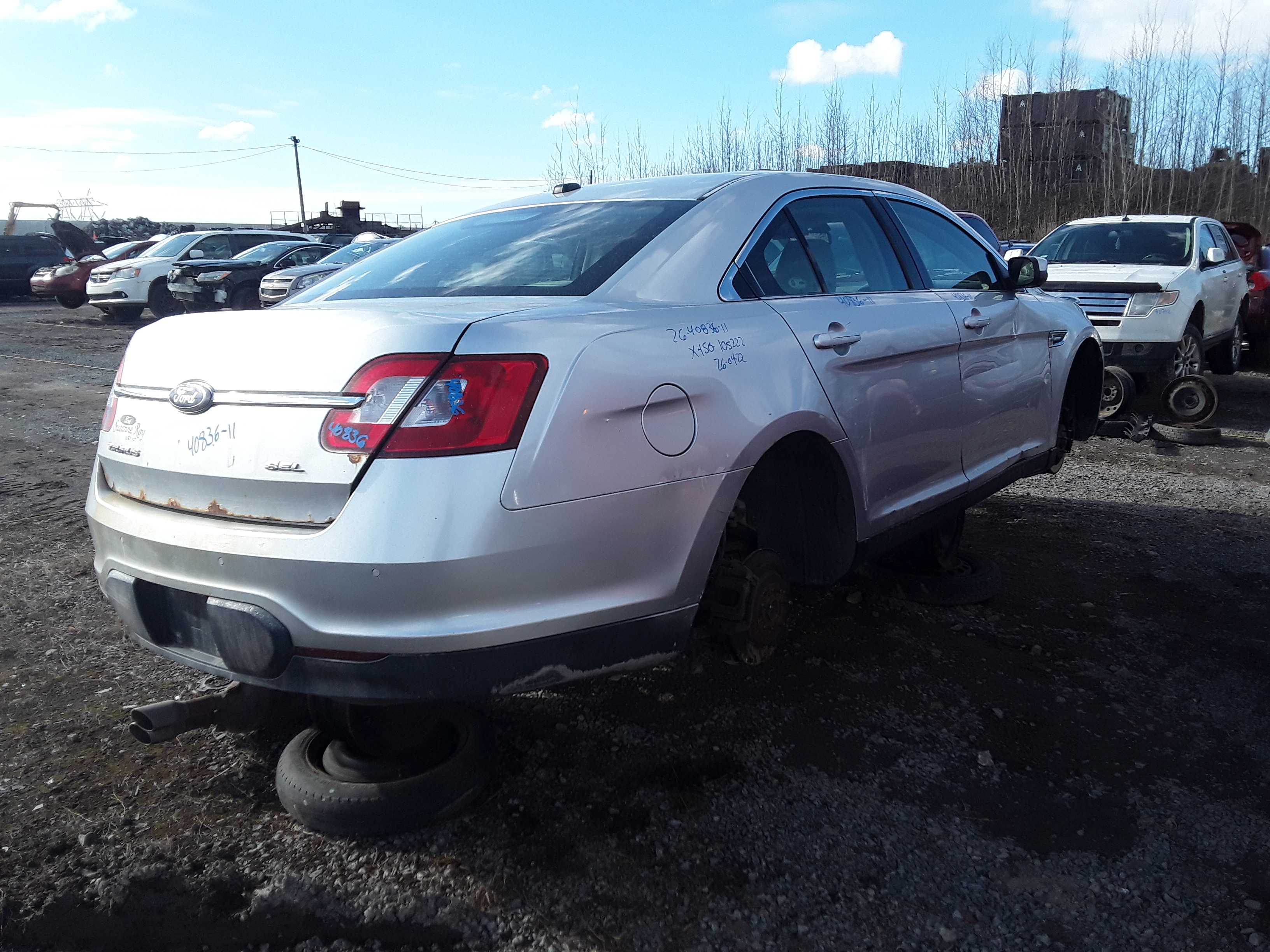FORD TAURUS 2011