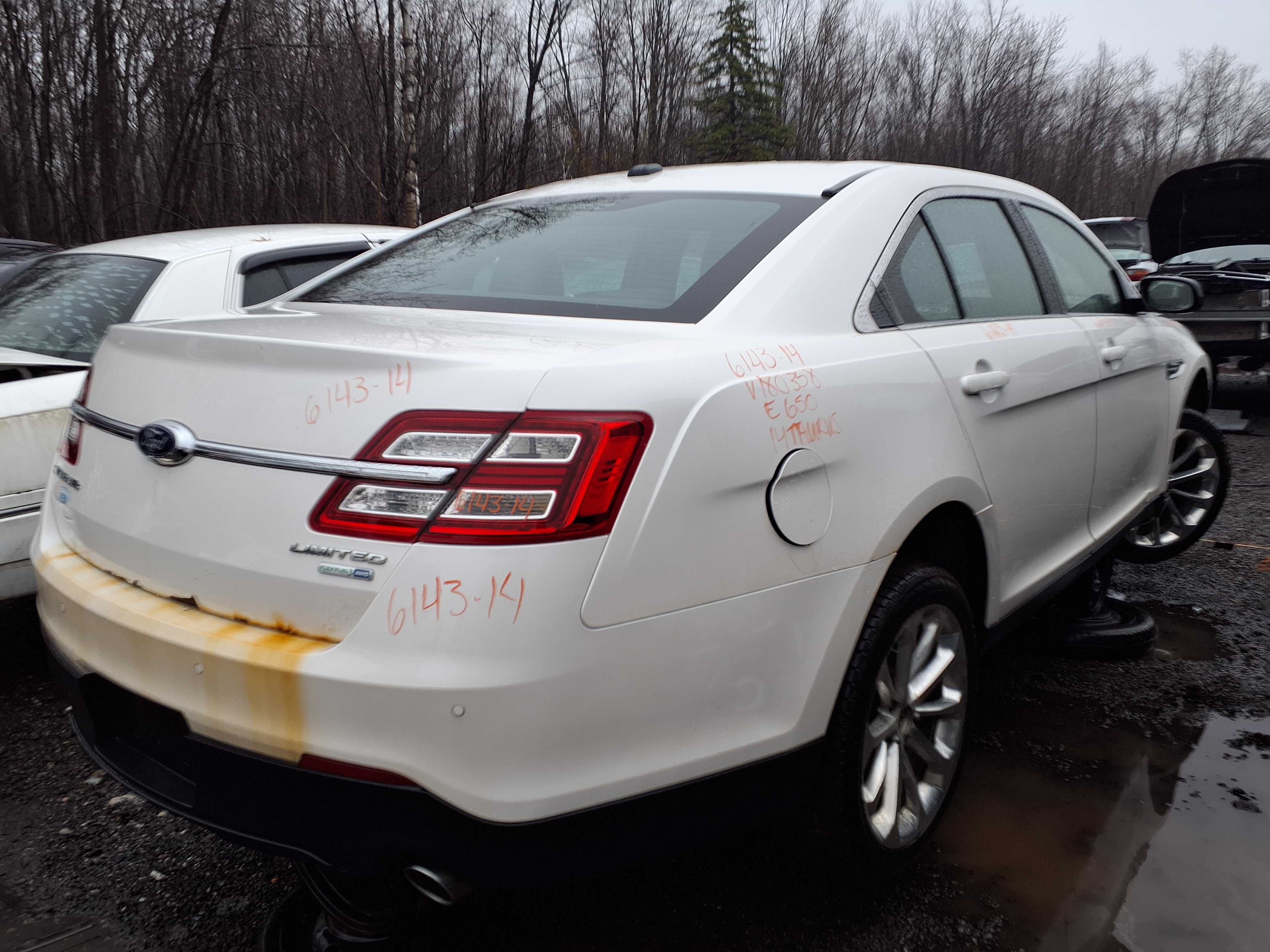 FORD TAURUS 2014