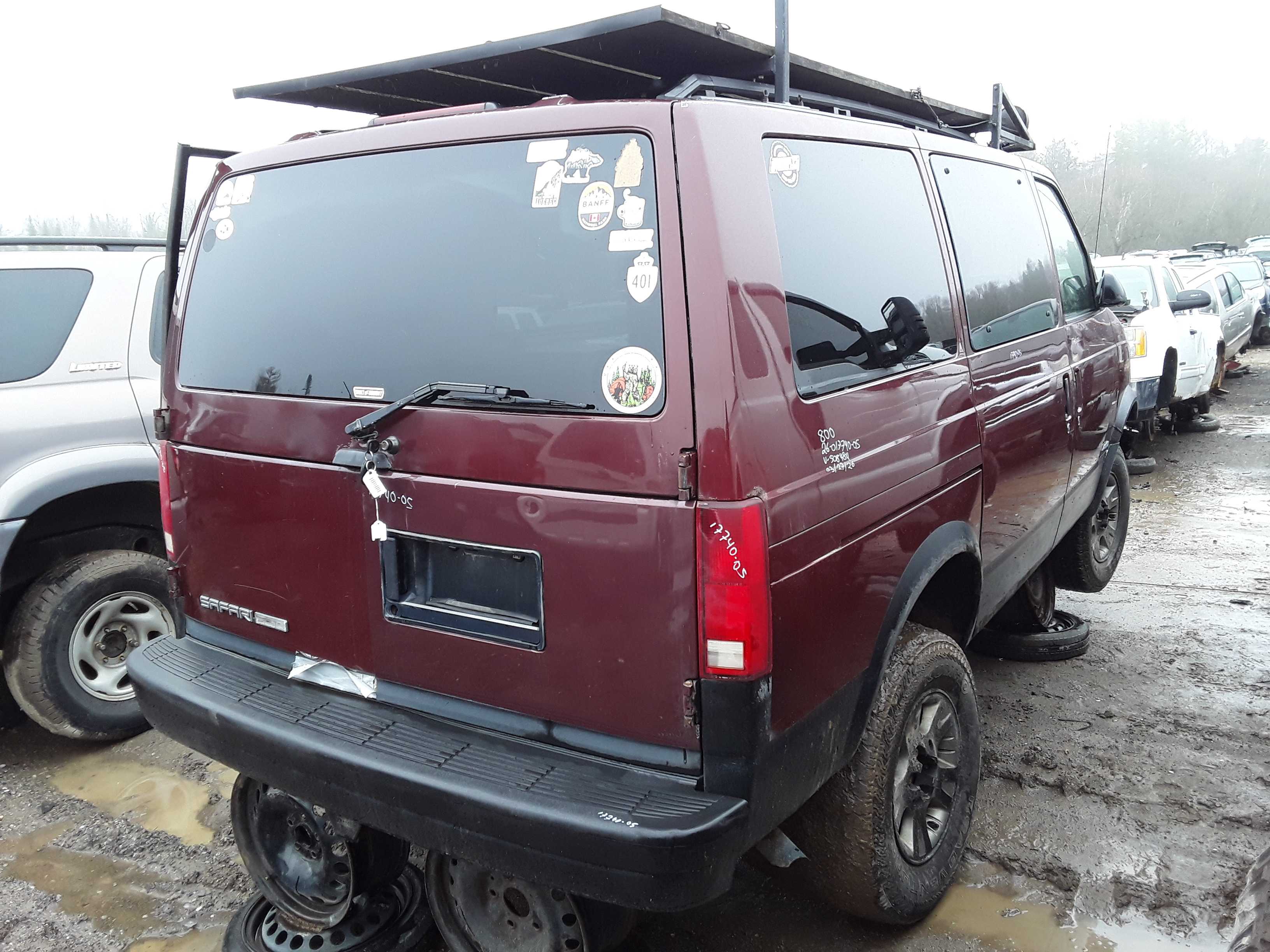 GMC SAFARI 2005