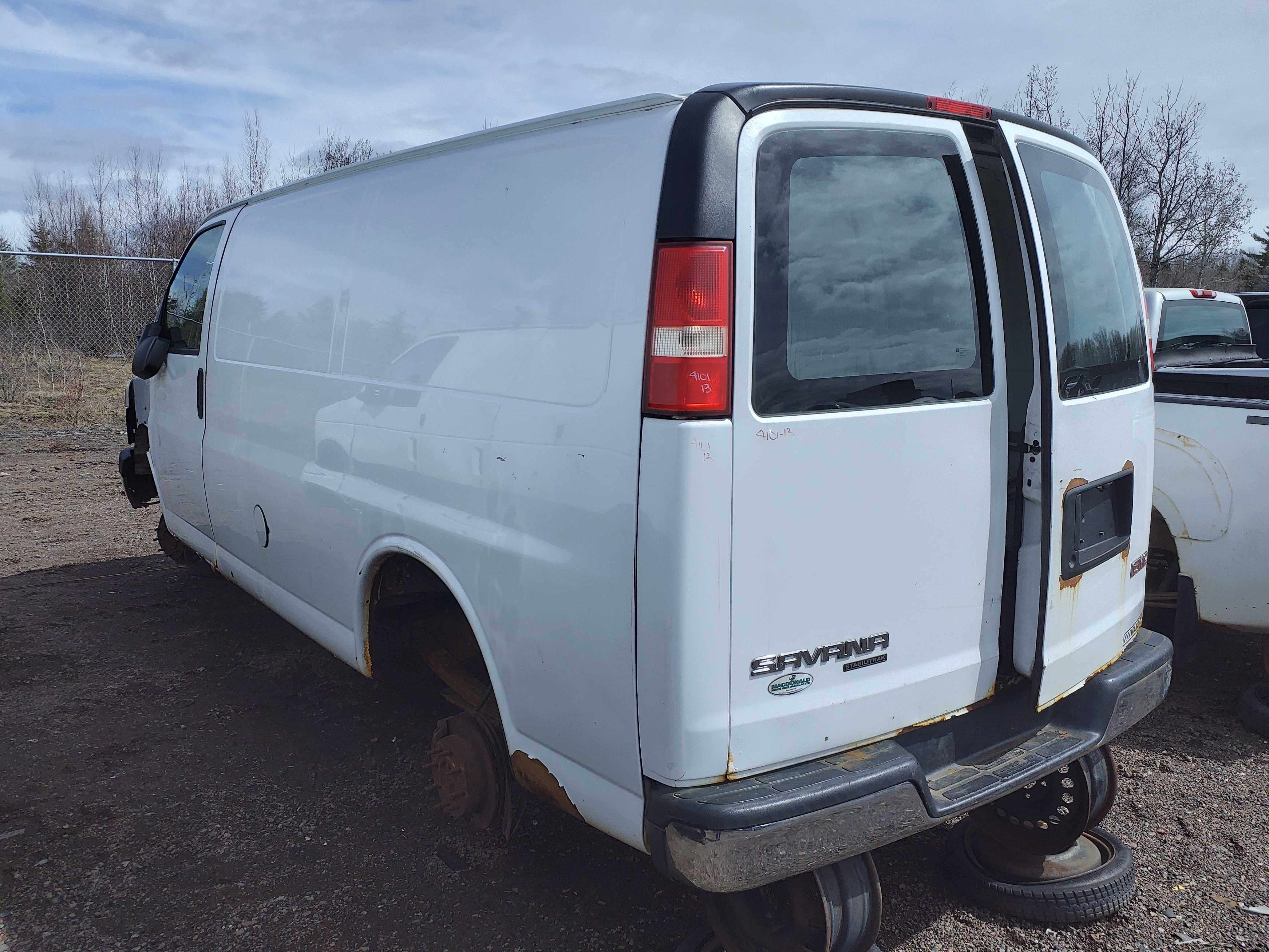 GMC SAVANA CARGO 2013