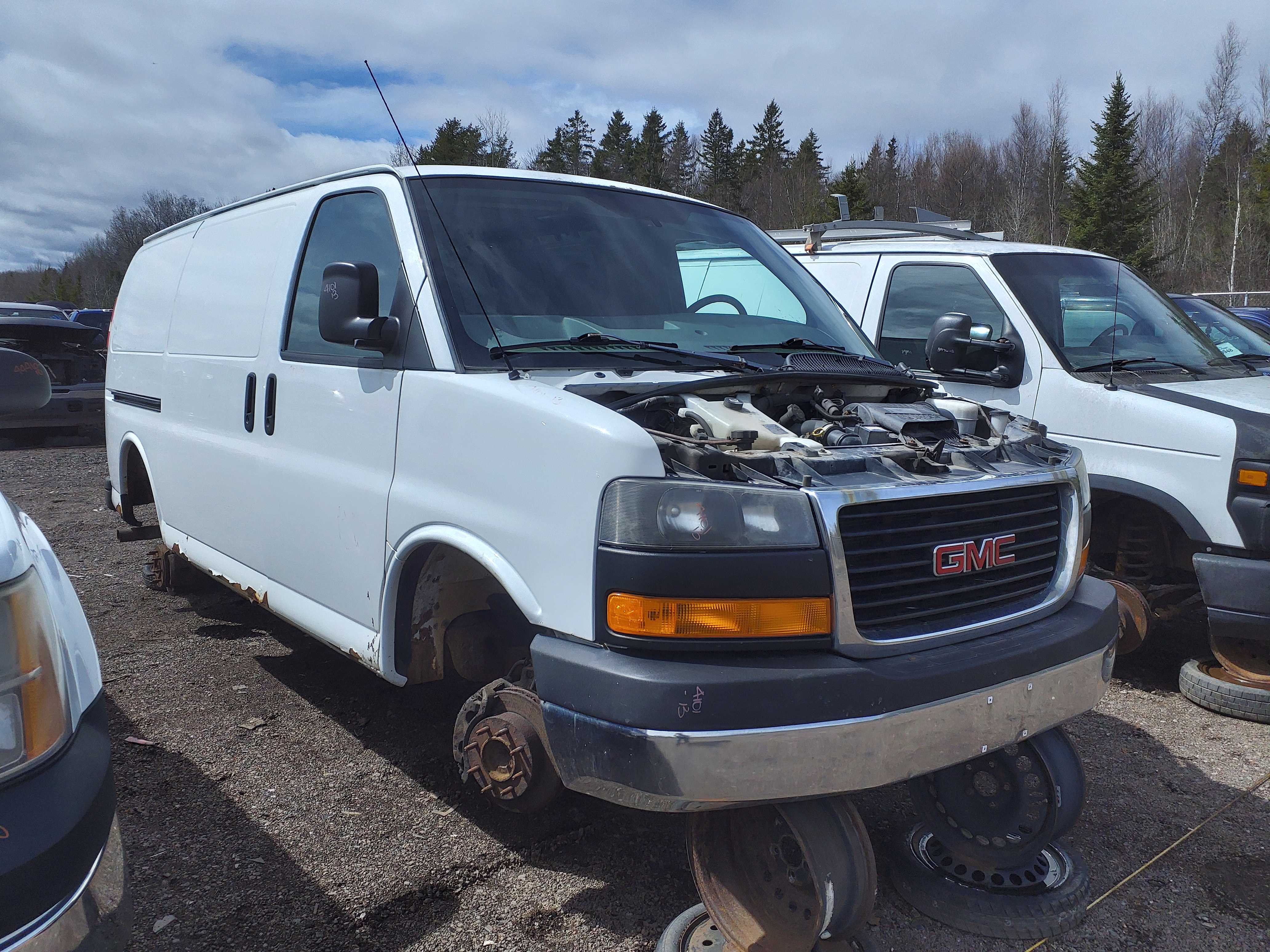 GMC SAVANA CARGO 2013