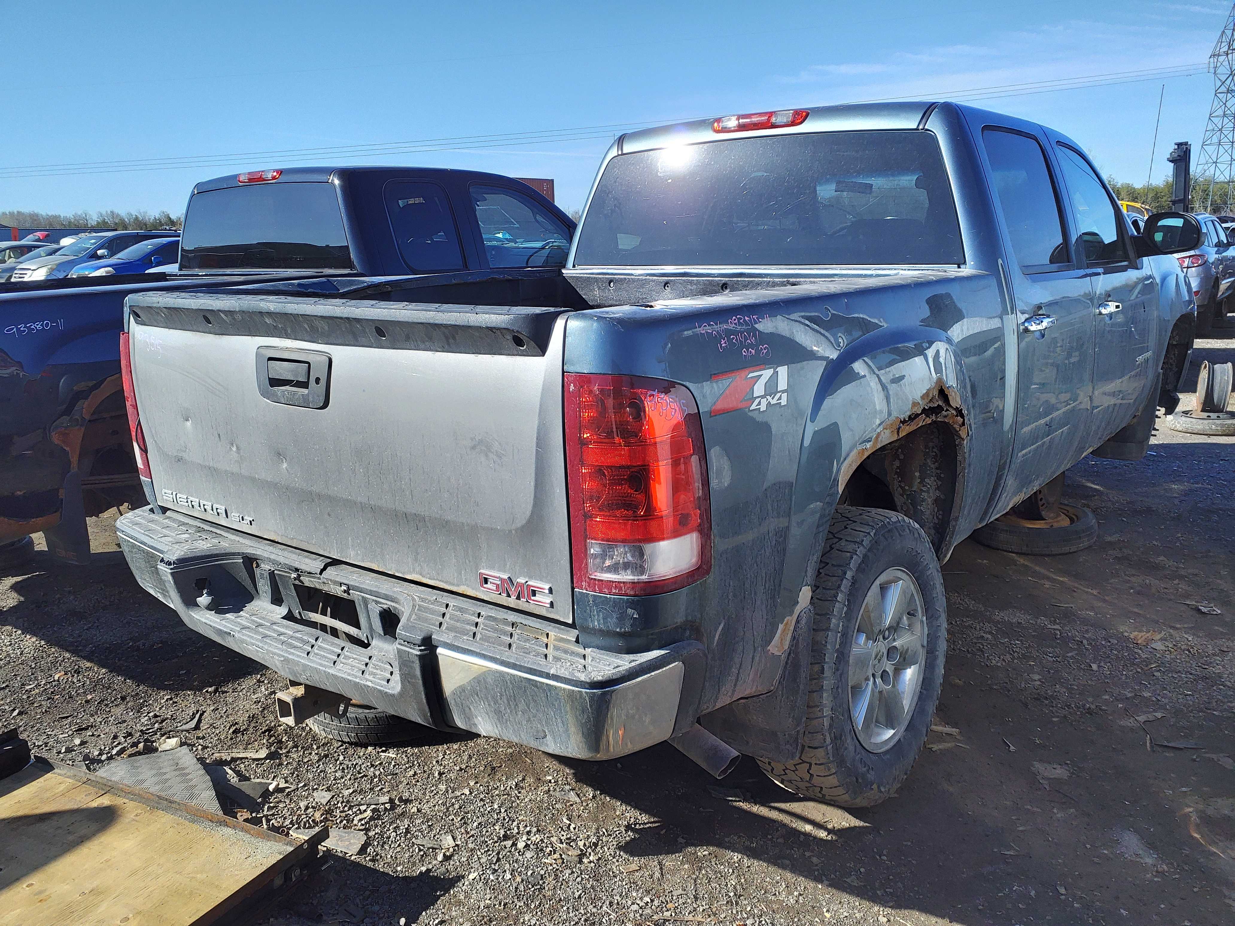 GMC SIERRA 1500 2011
