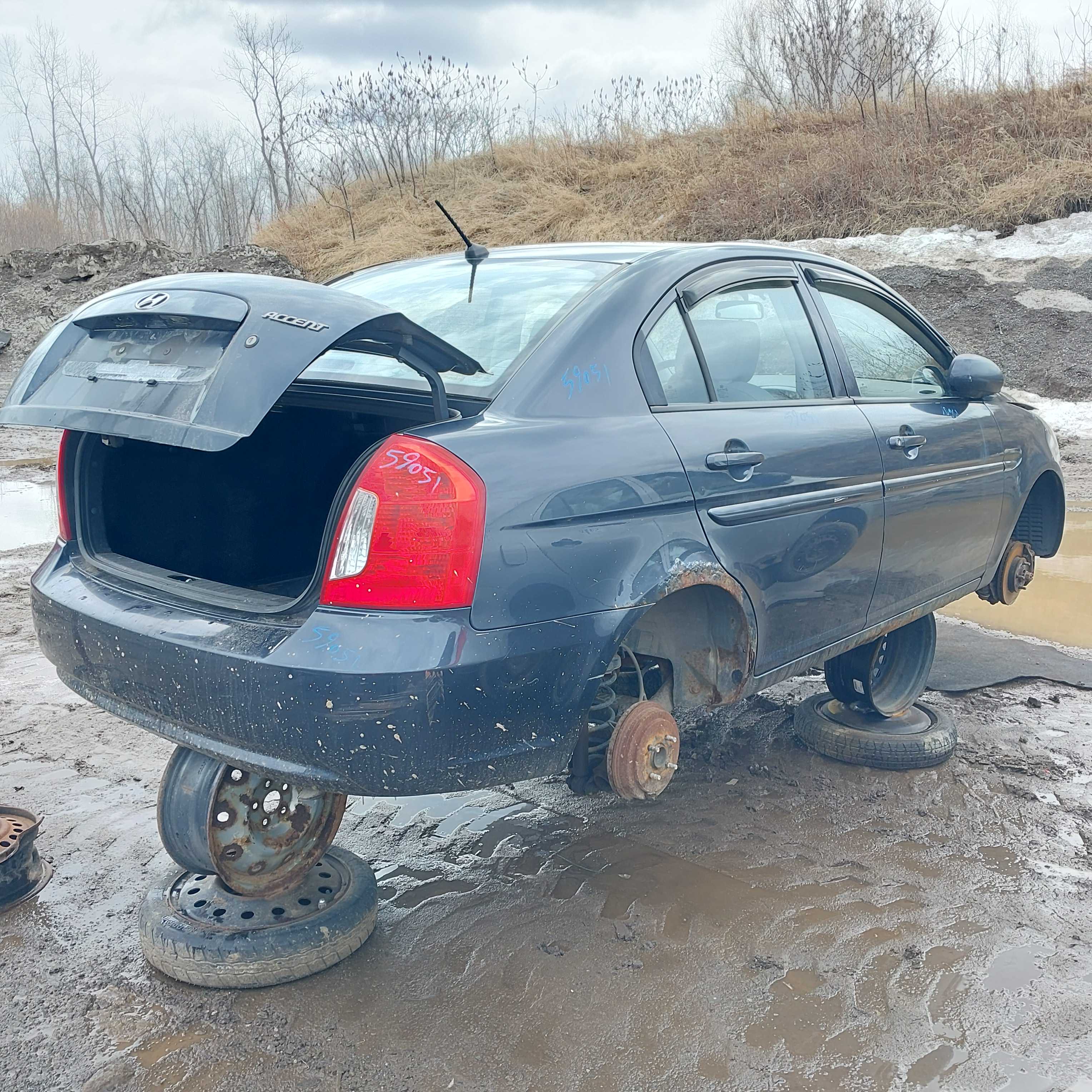 HYUNDAI ACCENT 2011