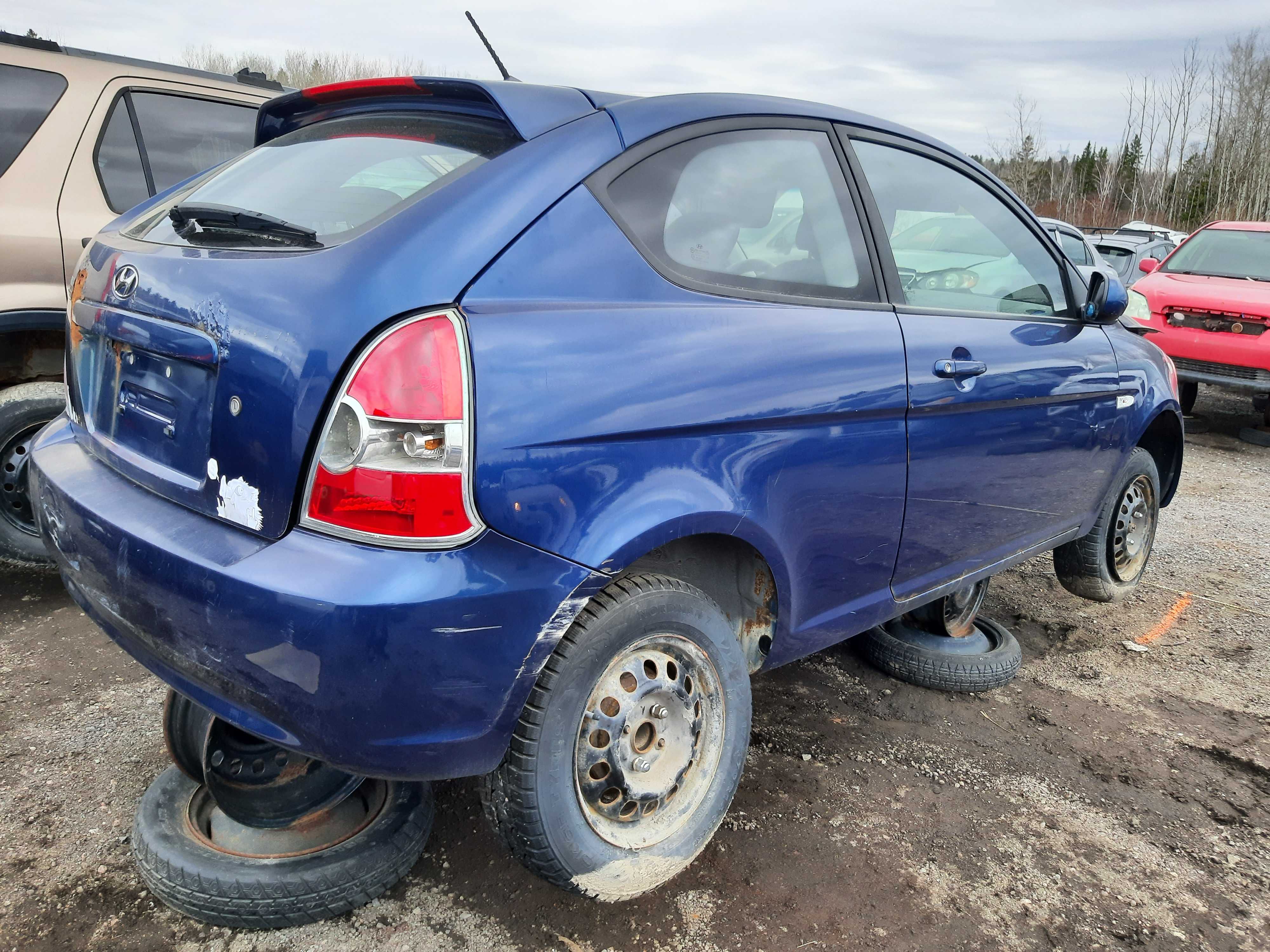 HYUNDAI ACCENT 2011