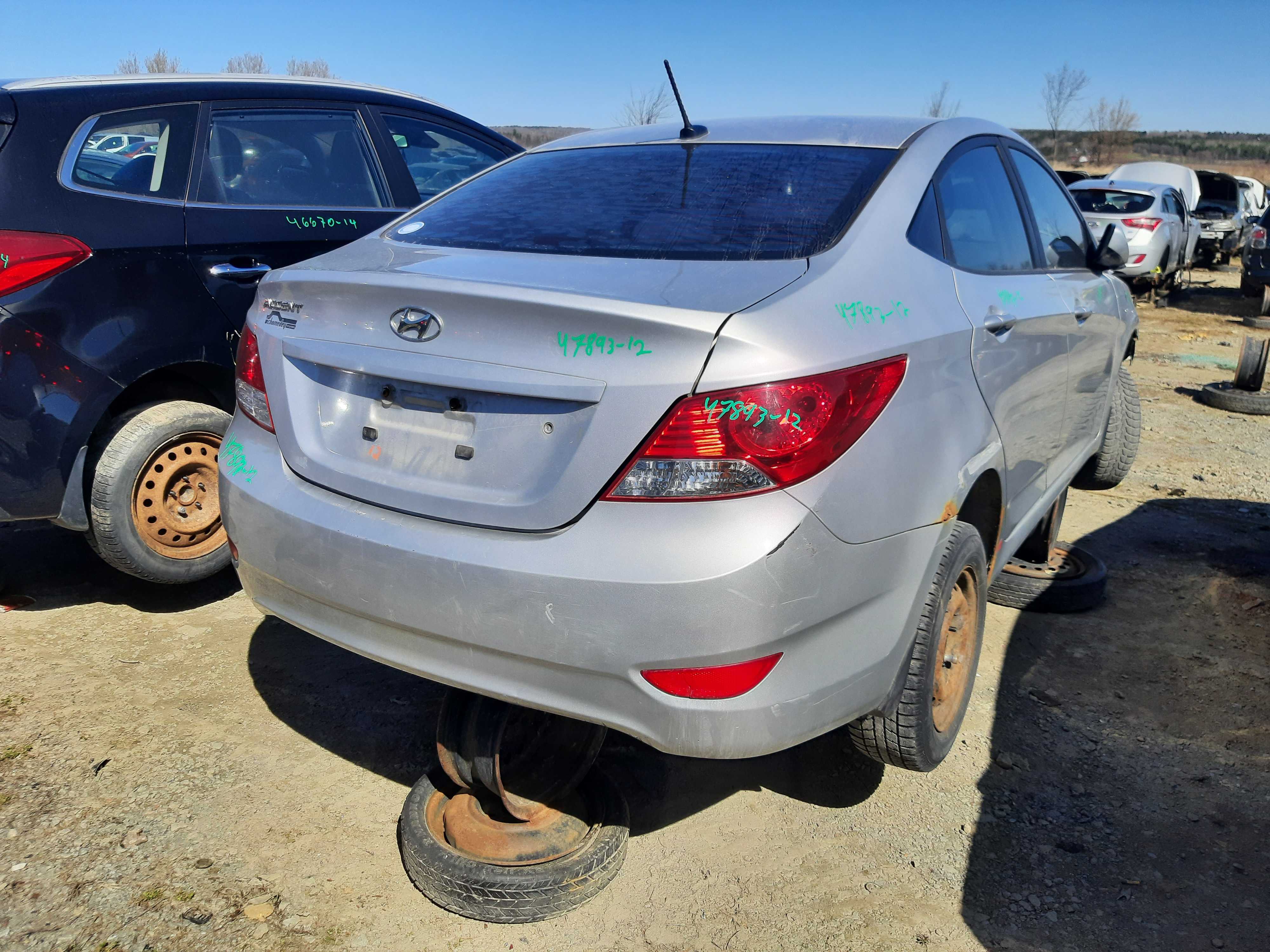 HYUNDAI ACCENT 2012