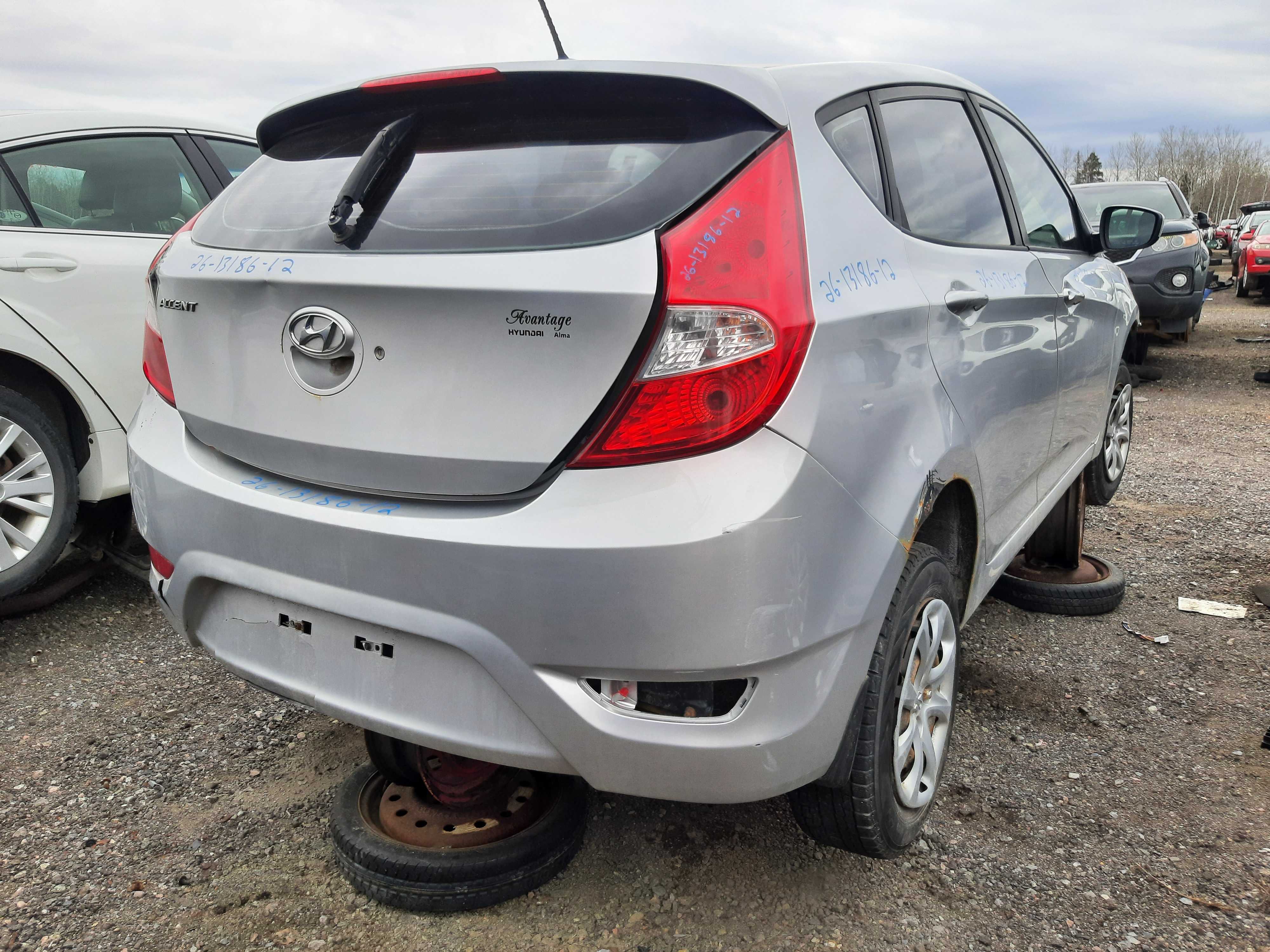 HYUNDAI ACCENT 2012