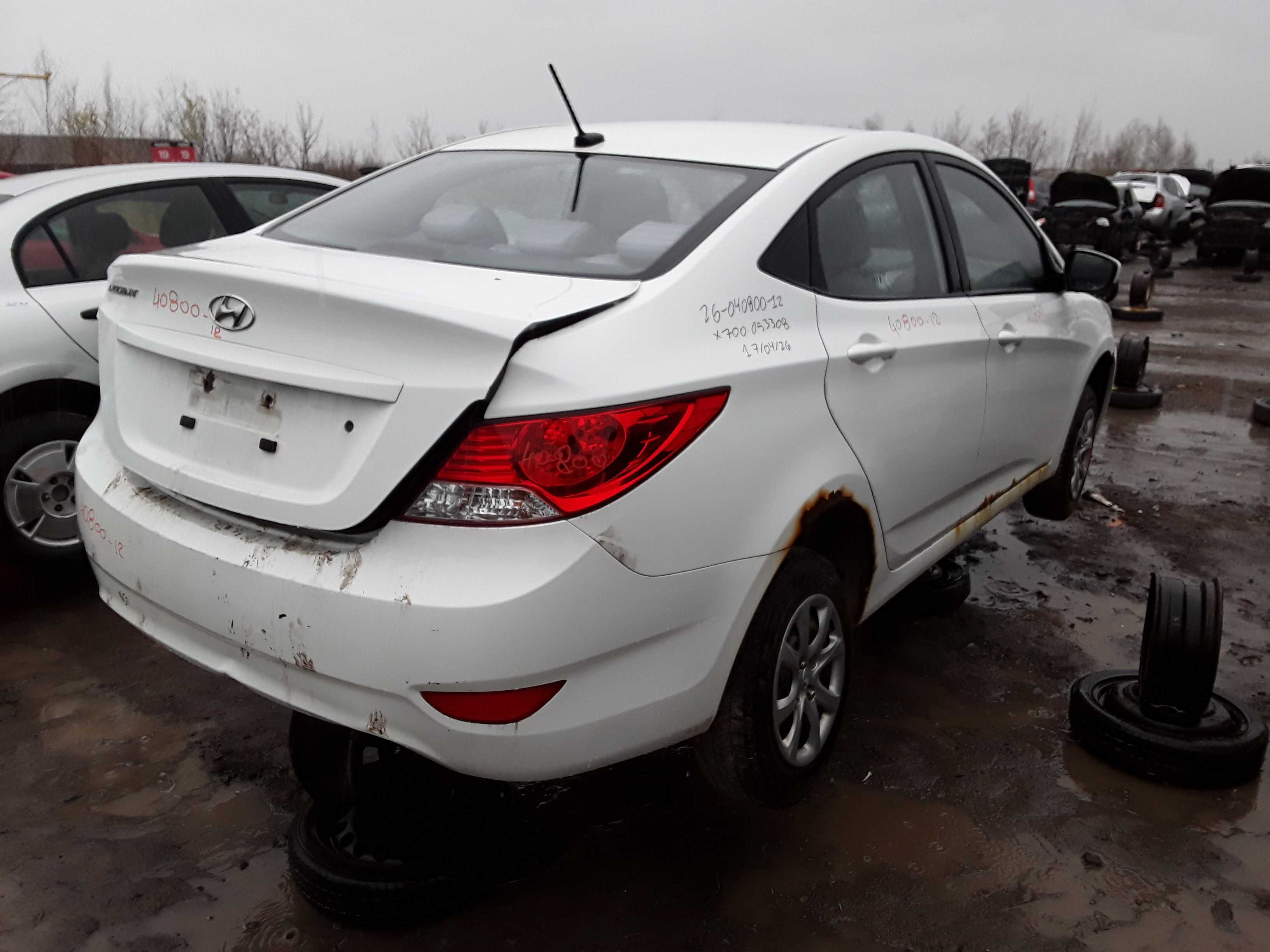 HYUNDAI ACCENT 2012